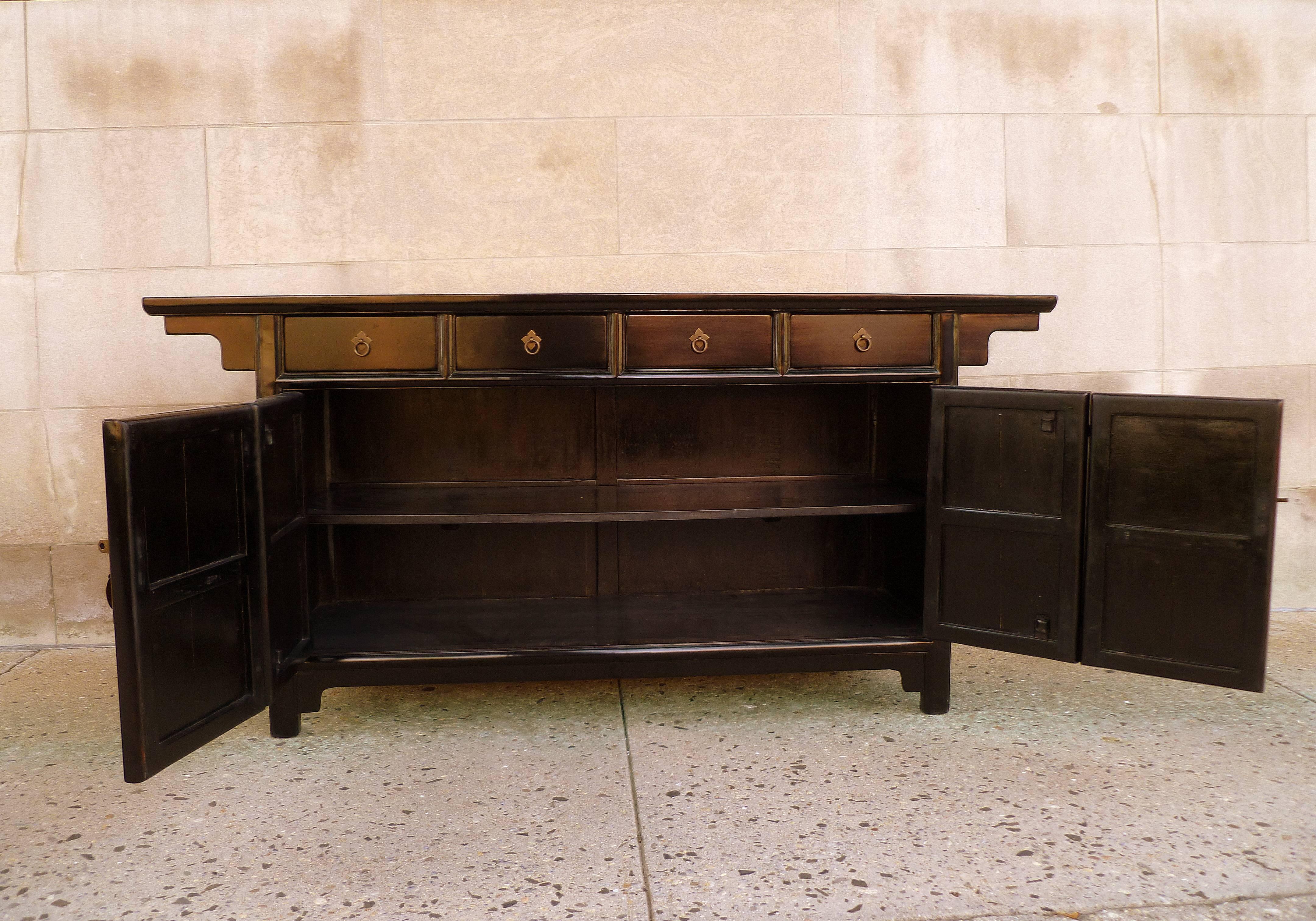 Refined Black Lacquer Sideboard 2