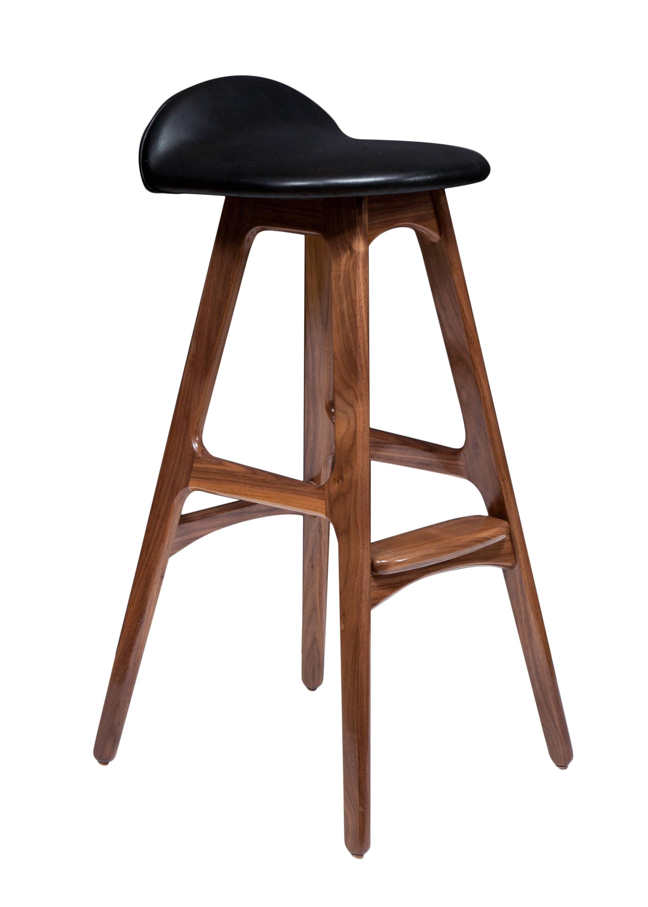 Boyd Counter Stool In Excellent Condition For Sale In New York, NY