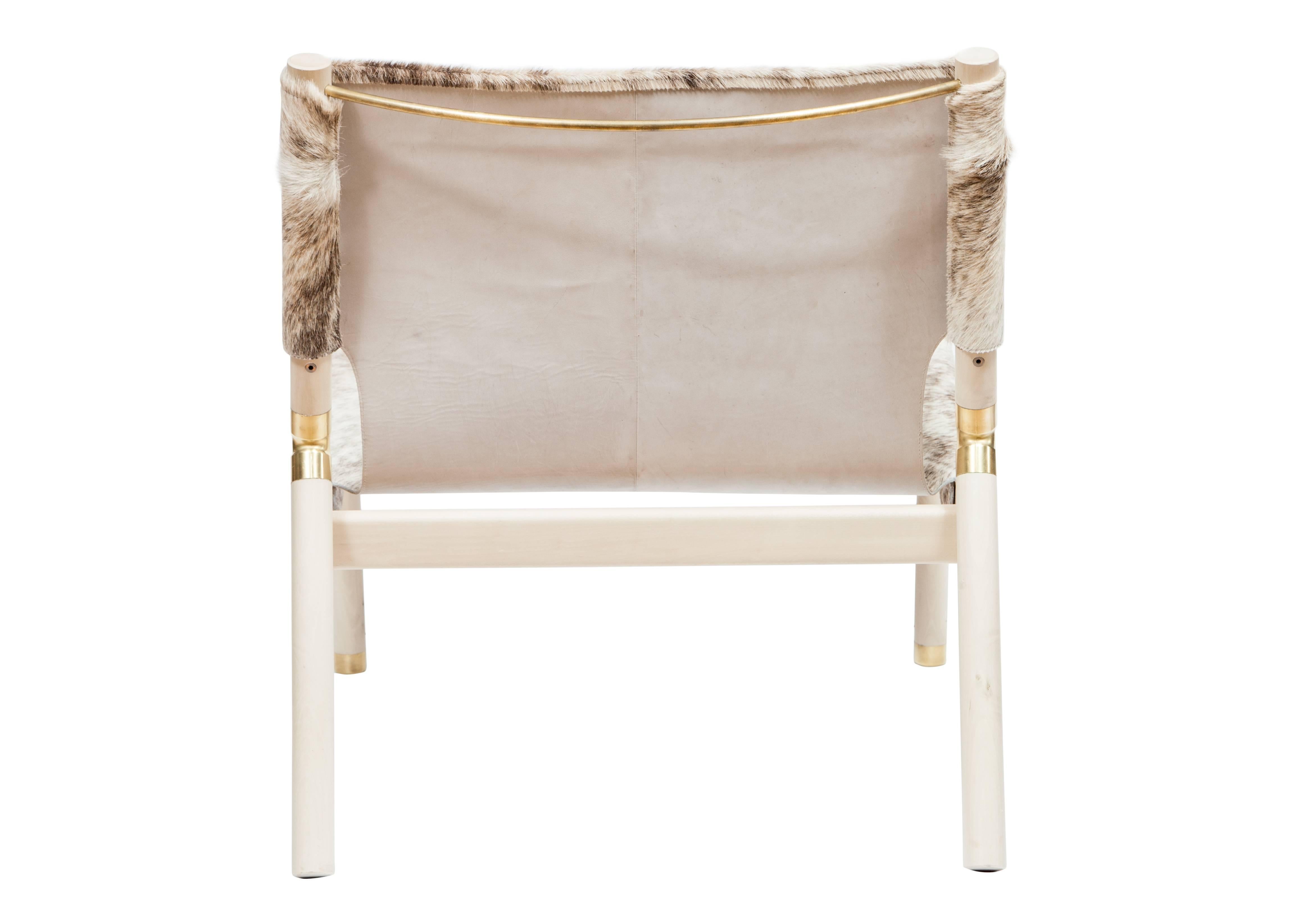 Erickson Aesthetics Slung Brindle Hide Holly Lounge Chair In Excellent Condition For Sale In New York, NY