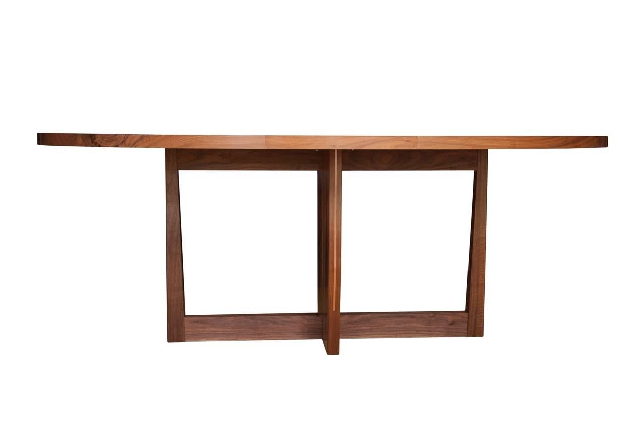 Stillmade Walnut Dining Table In Excellent Condition For Sale In New York, NY