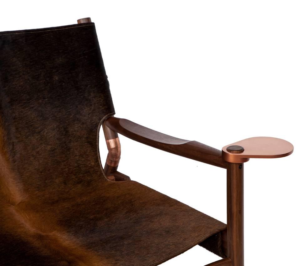 Erickson Aesthetics  Slung Brindle Walnut Lounge Chair In Excellent Condition For Sale In New York, NY