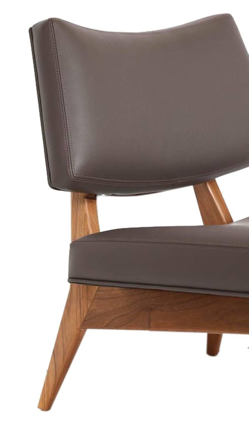 Contemporary Jari Walnut Slipper Chair For Sale