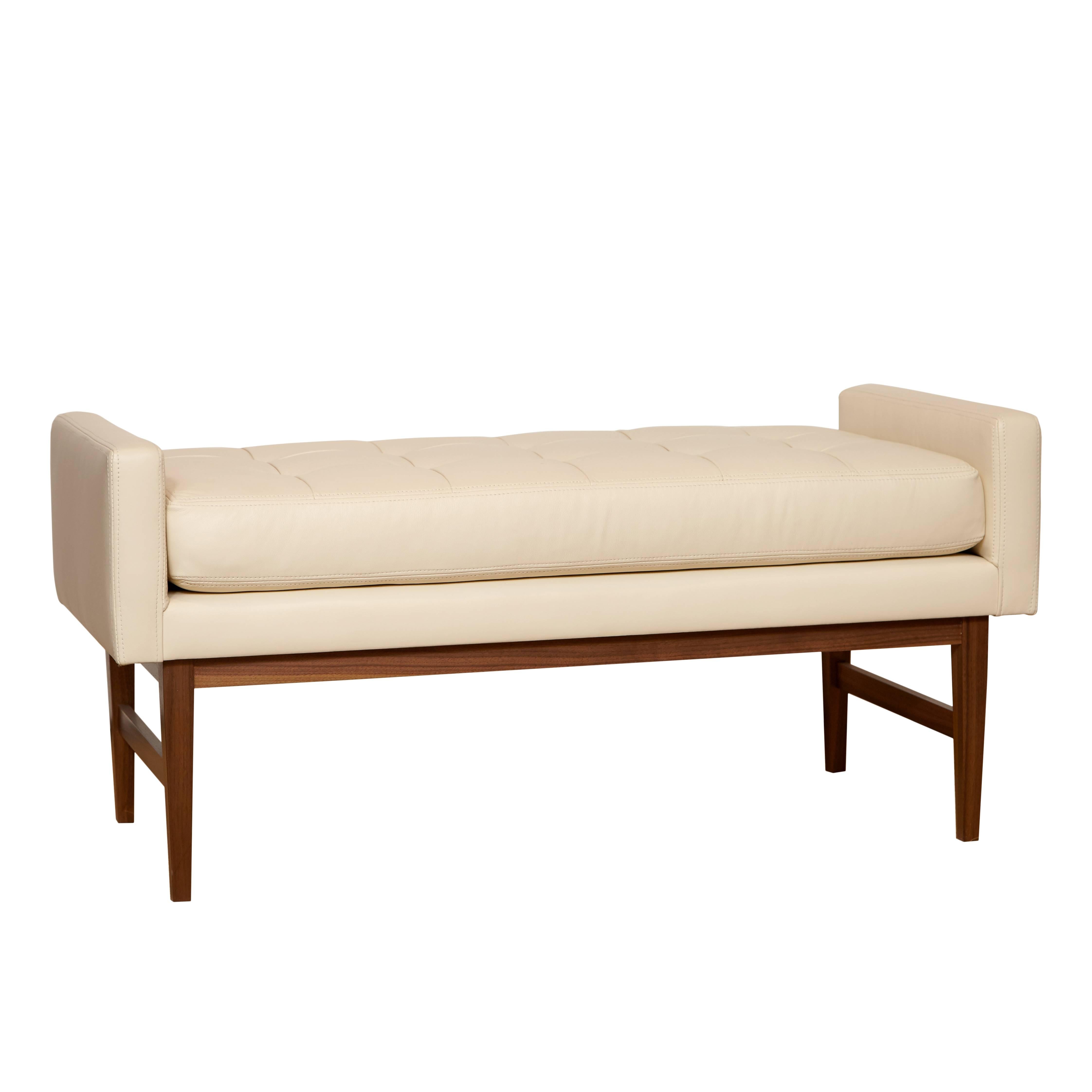 Bailey Tufted Bench In Excellent Condition For Sale In New York, NY