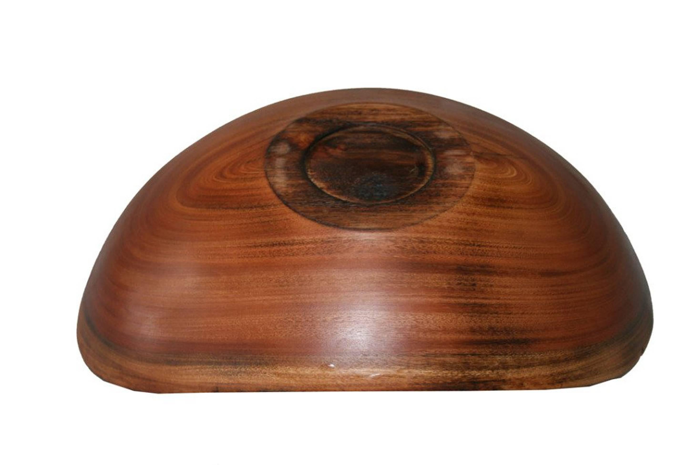 Eucalyptus wooden carved bowl by Pedro Petry, Brazil, 2006.
 