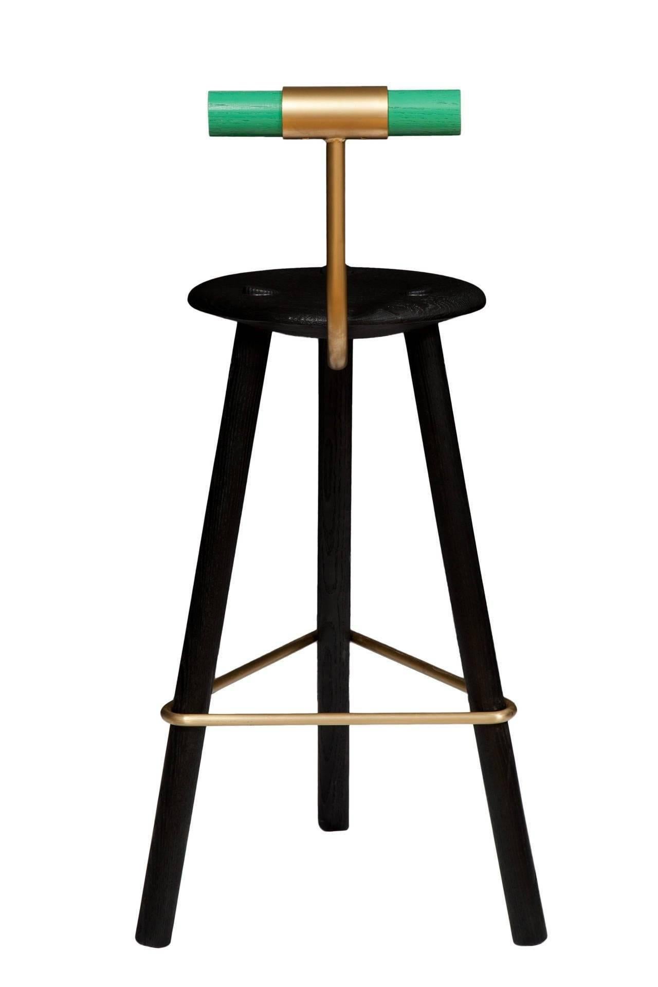 Set of Four Erickson Aesthetics Charred Ash Tripod Stools with Backrest In Excellent Condition For Sale In New York, NY