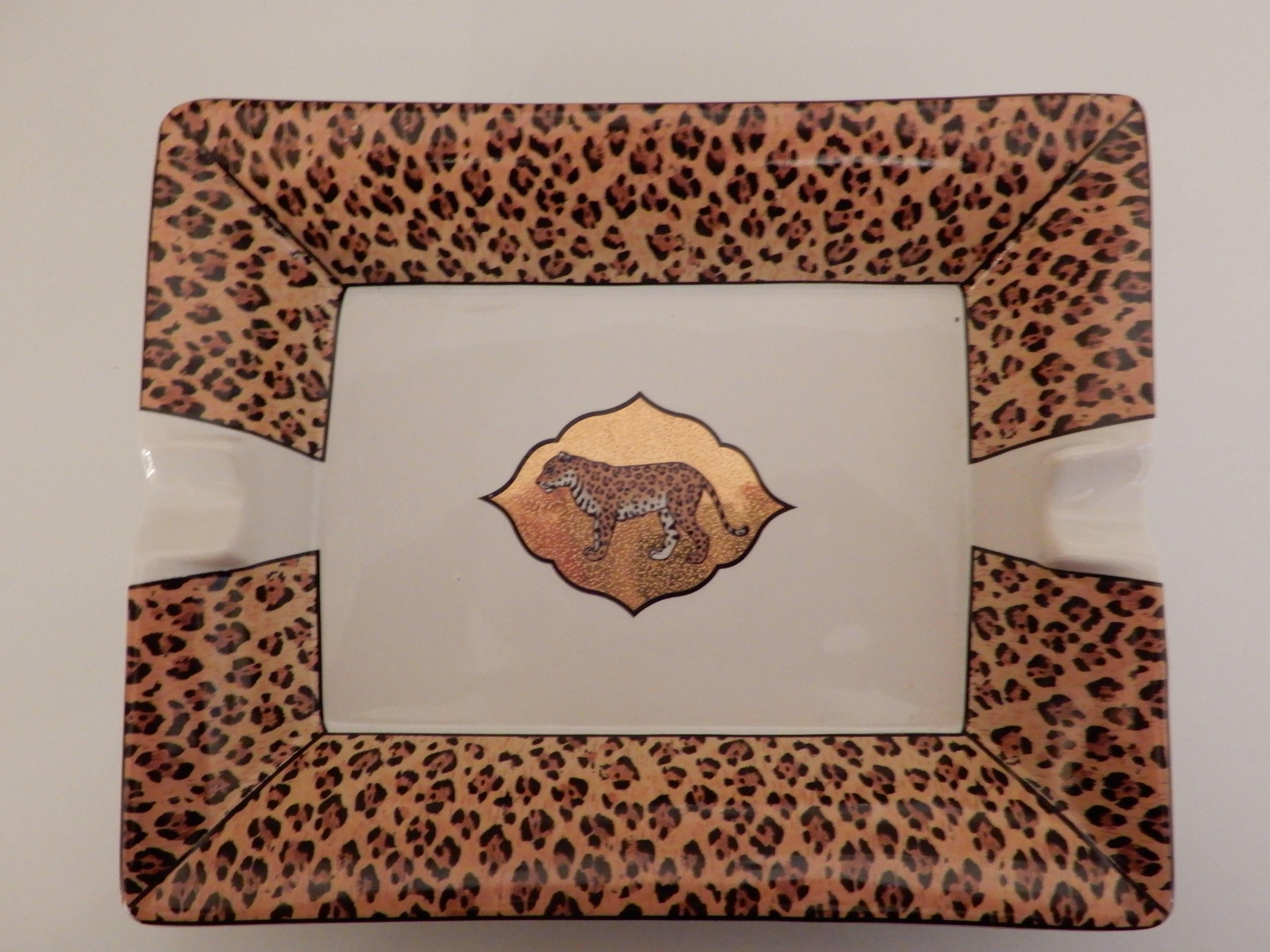 American Chase Hand-Painted Ceramic Leopard Ash Tray with 24-Karat Gold