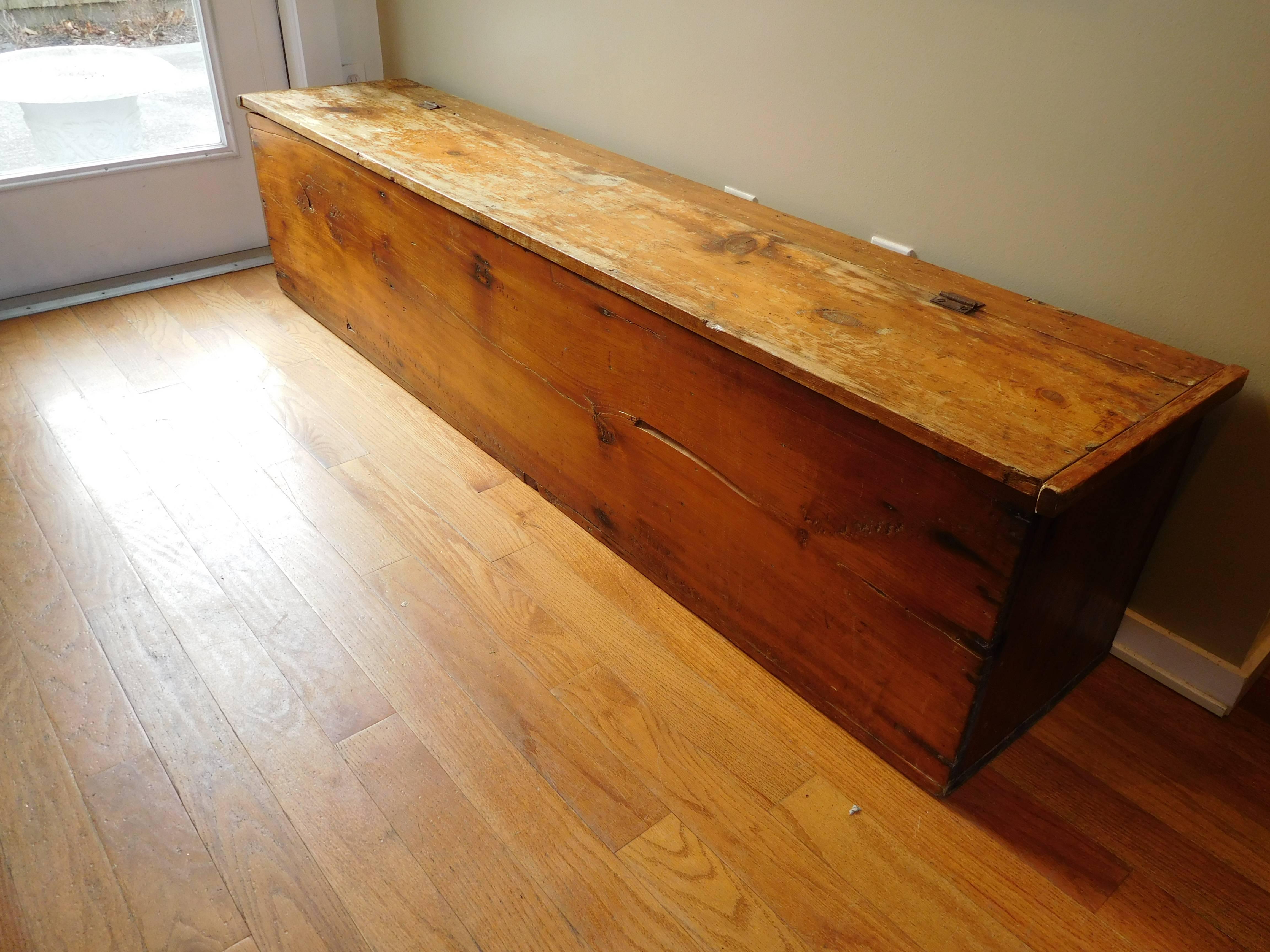 Hand-Crafted Primitive Late 19th Century American Pine Storage Bench