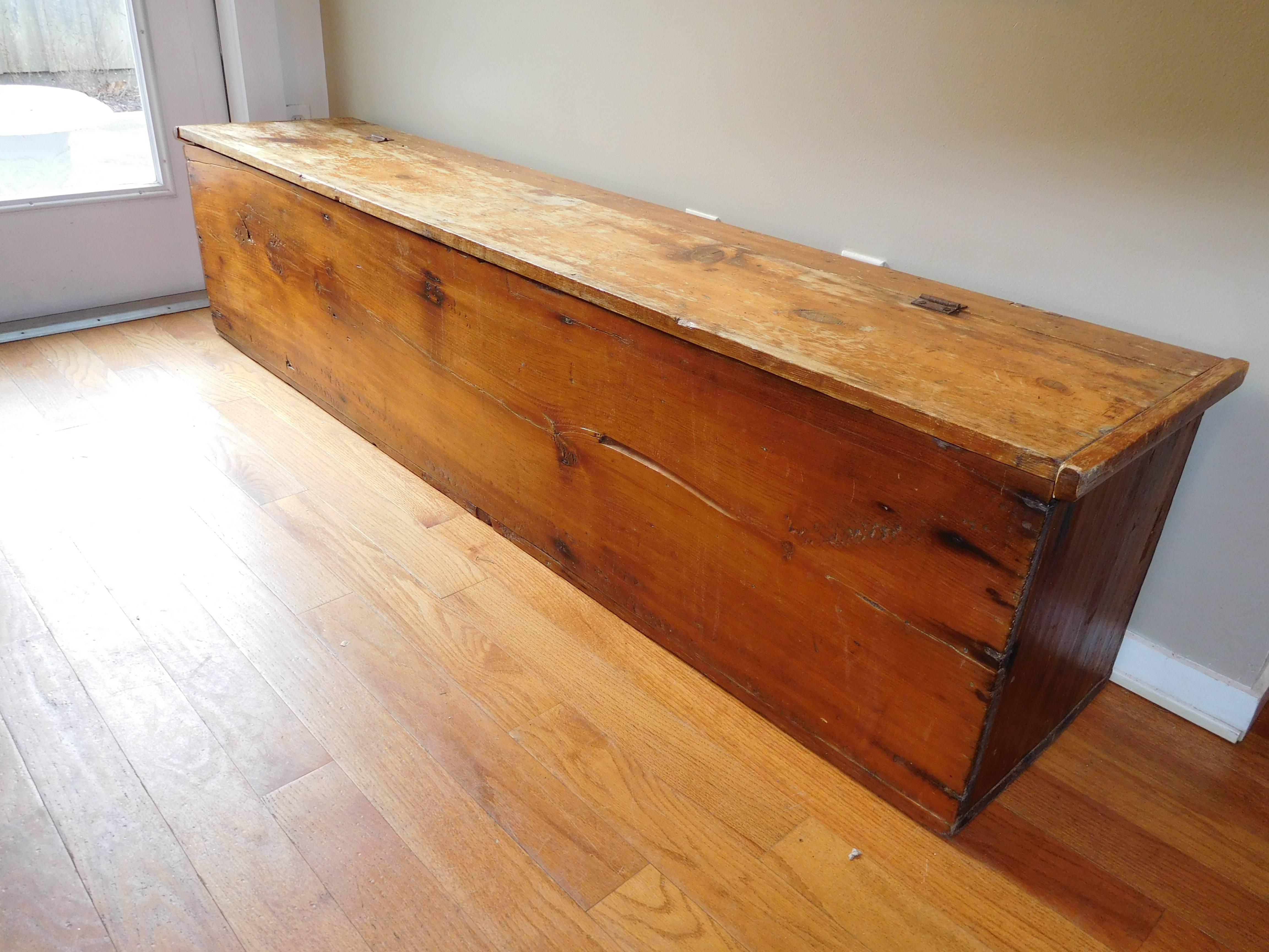 An Americana late 19th century pine bench with lots of storage. There are three storage compartments for toys or towels, blankets.
Great for a wet room or entrance way, good for storing boots, hats, gloves, sports paraphernalia and on and on.