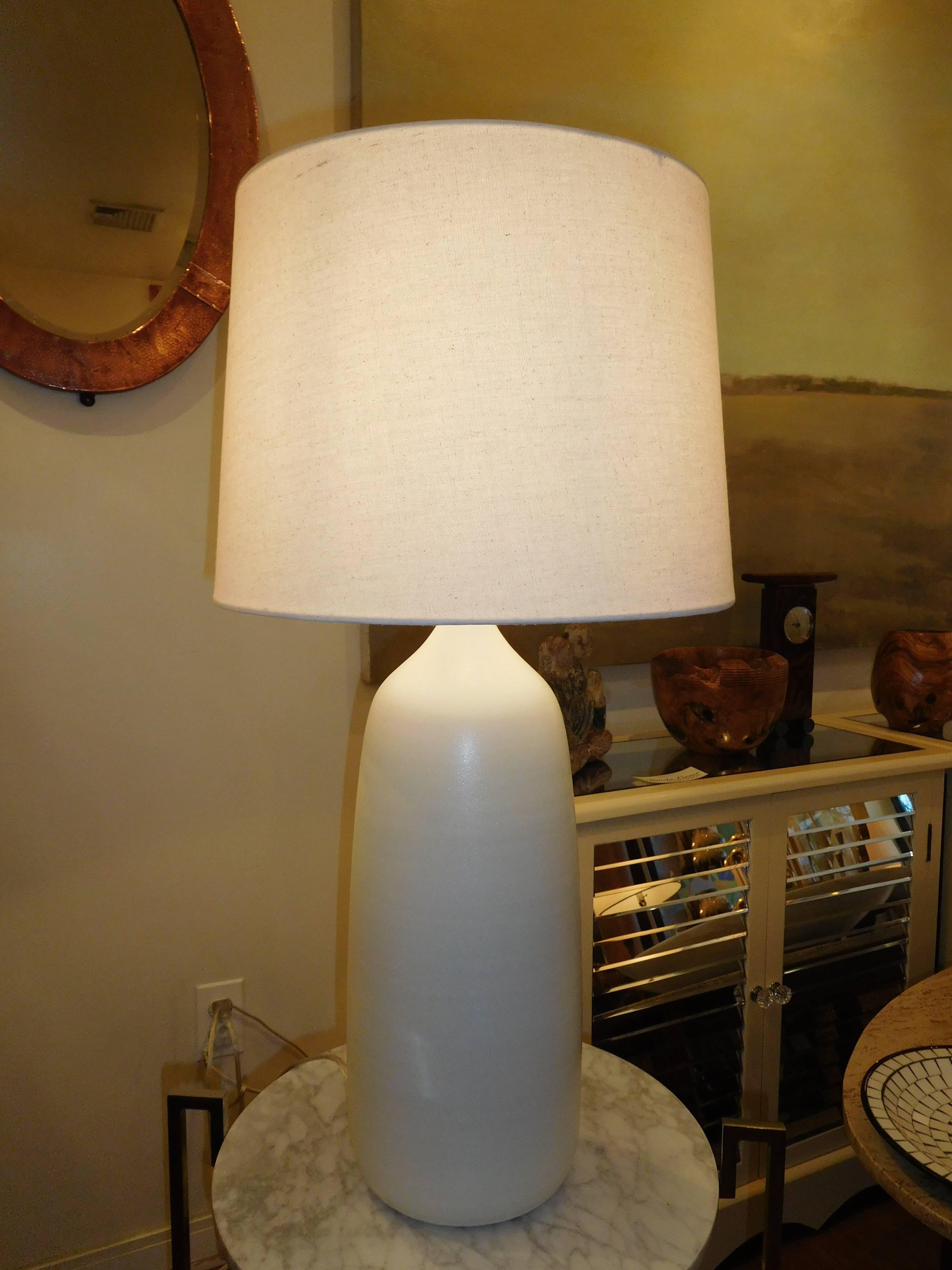 Mid-Century Modern Large Studio Pottery White Lamp For Sale