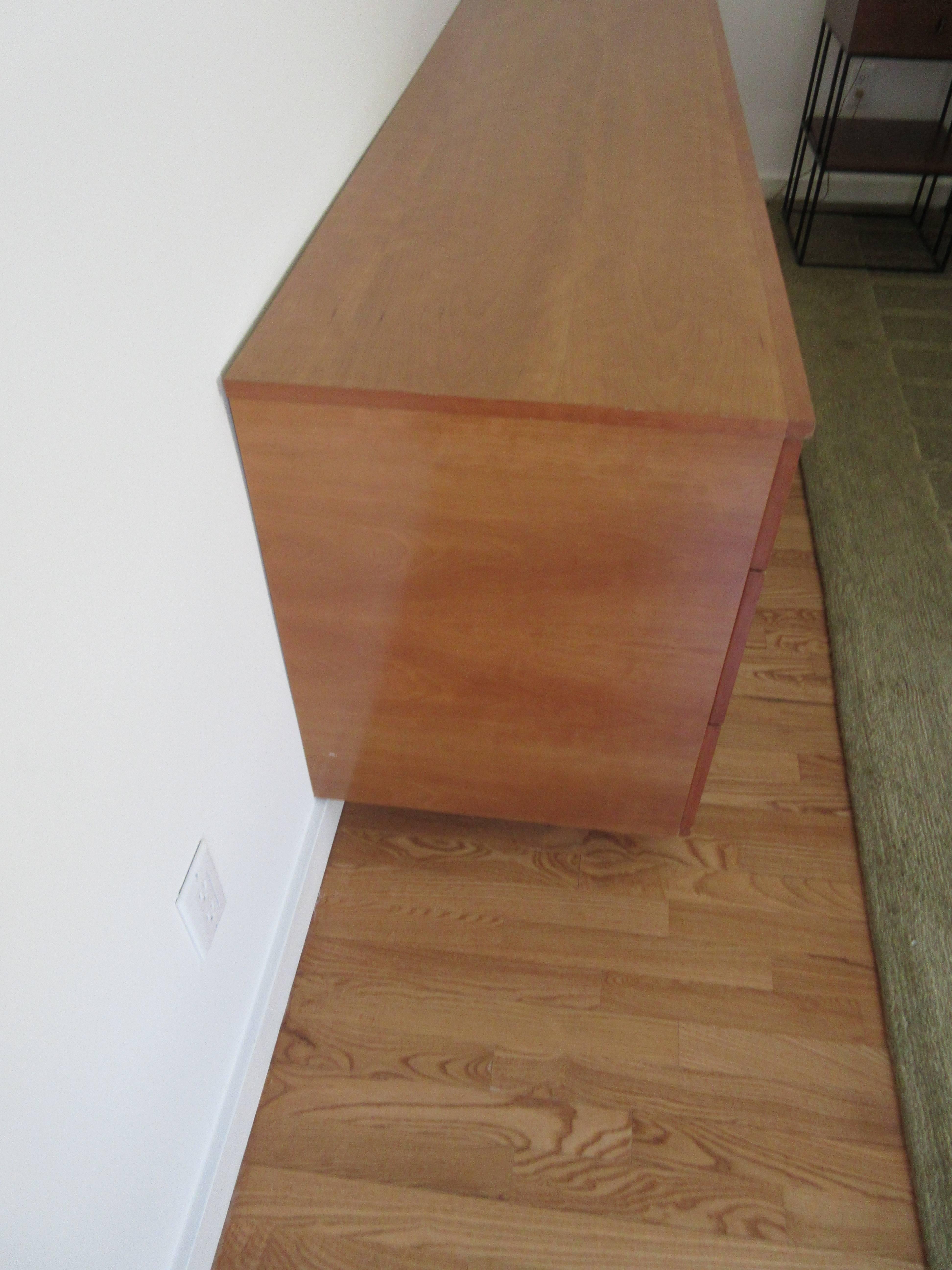 Mid-Century Danish Modern Chest of Drawers In Excellent Condition In Bellport, NY