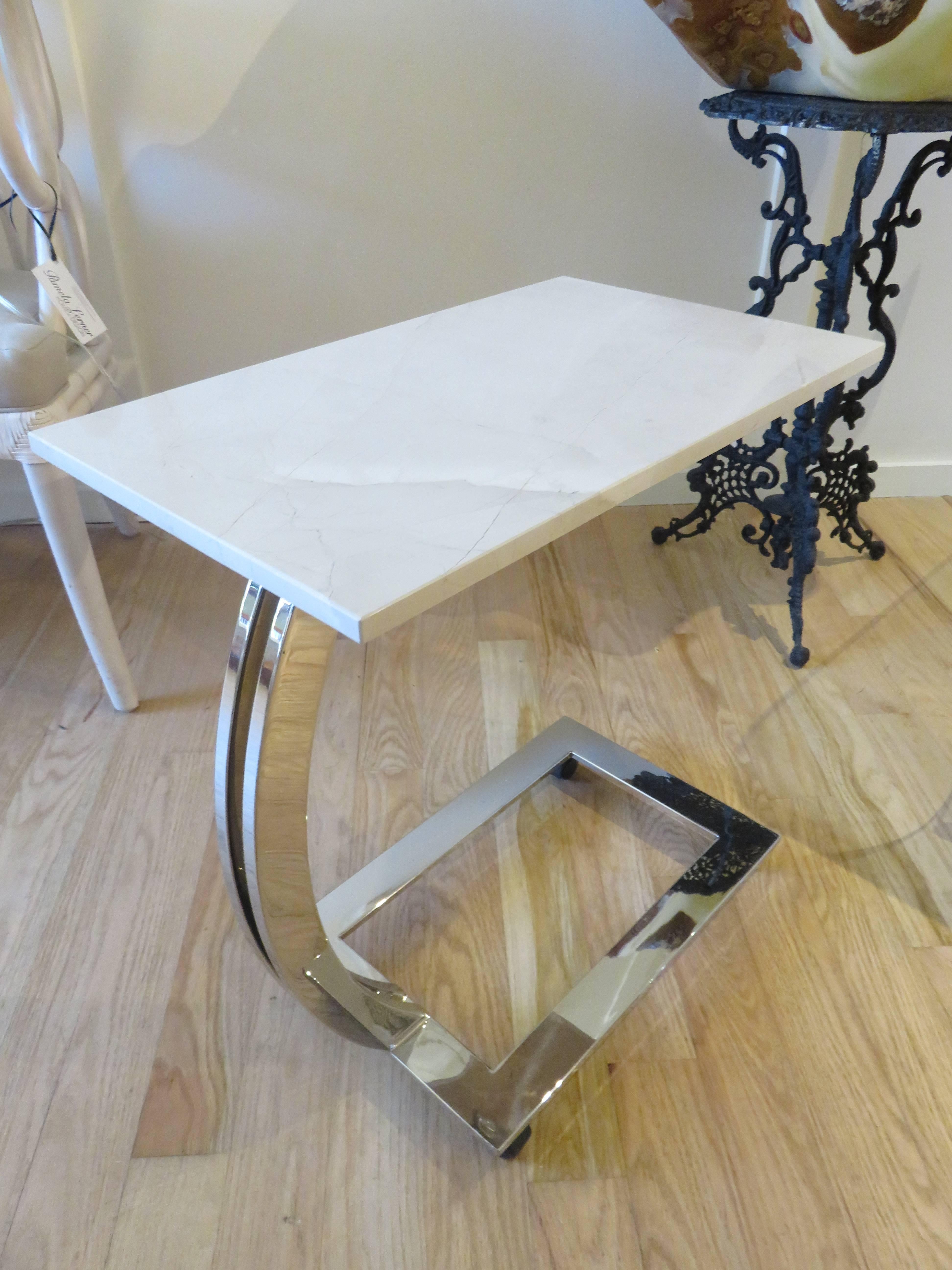 Pair of Marble and Chrome Side Tables In Excellent Condition In Bellport, NY