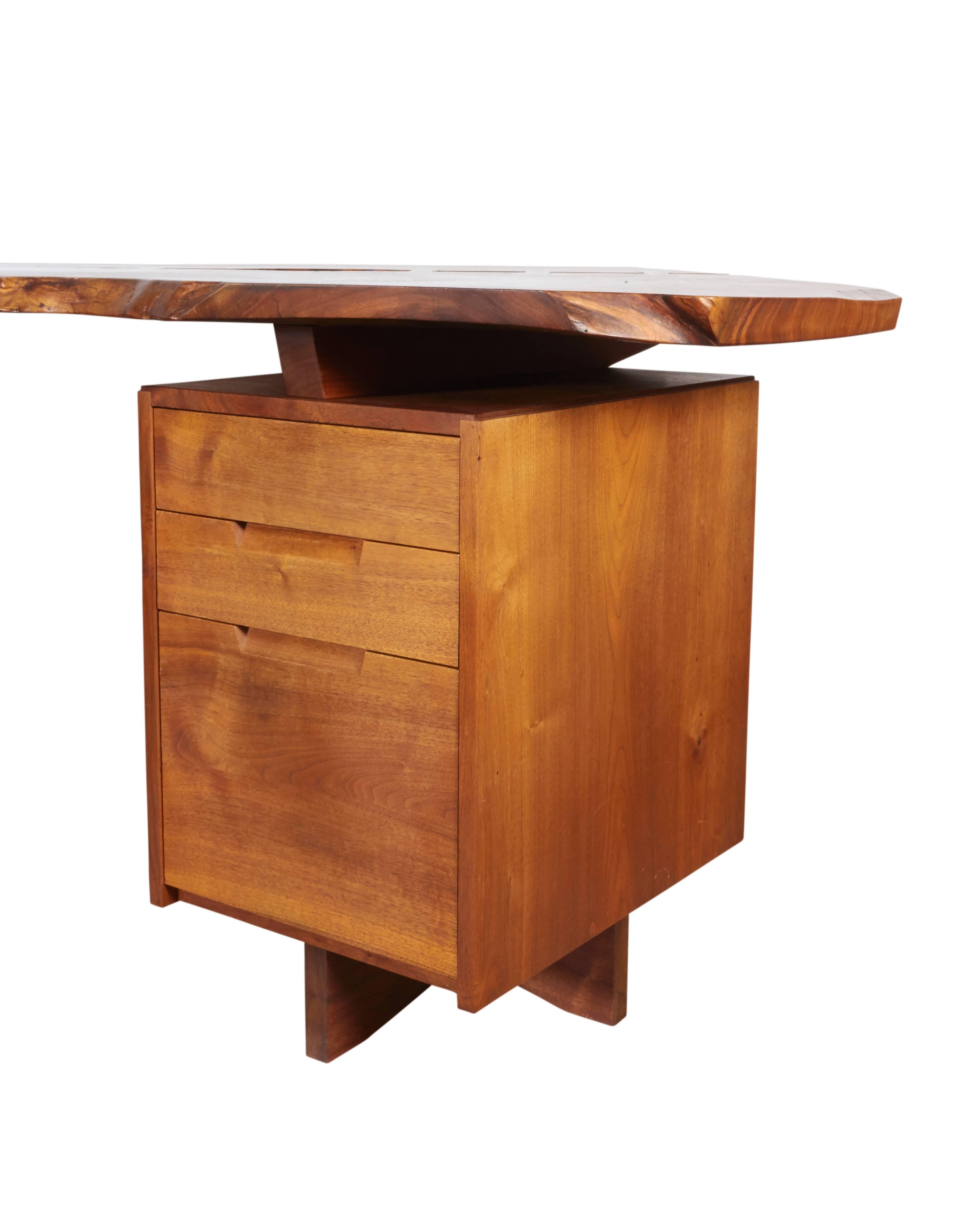 George Nakashima Black Walnut Double Pedestal Desk, Signed and Dated In Excellent Condition In New York, NY