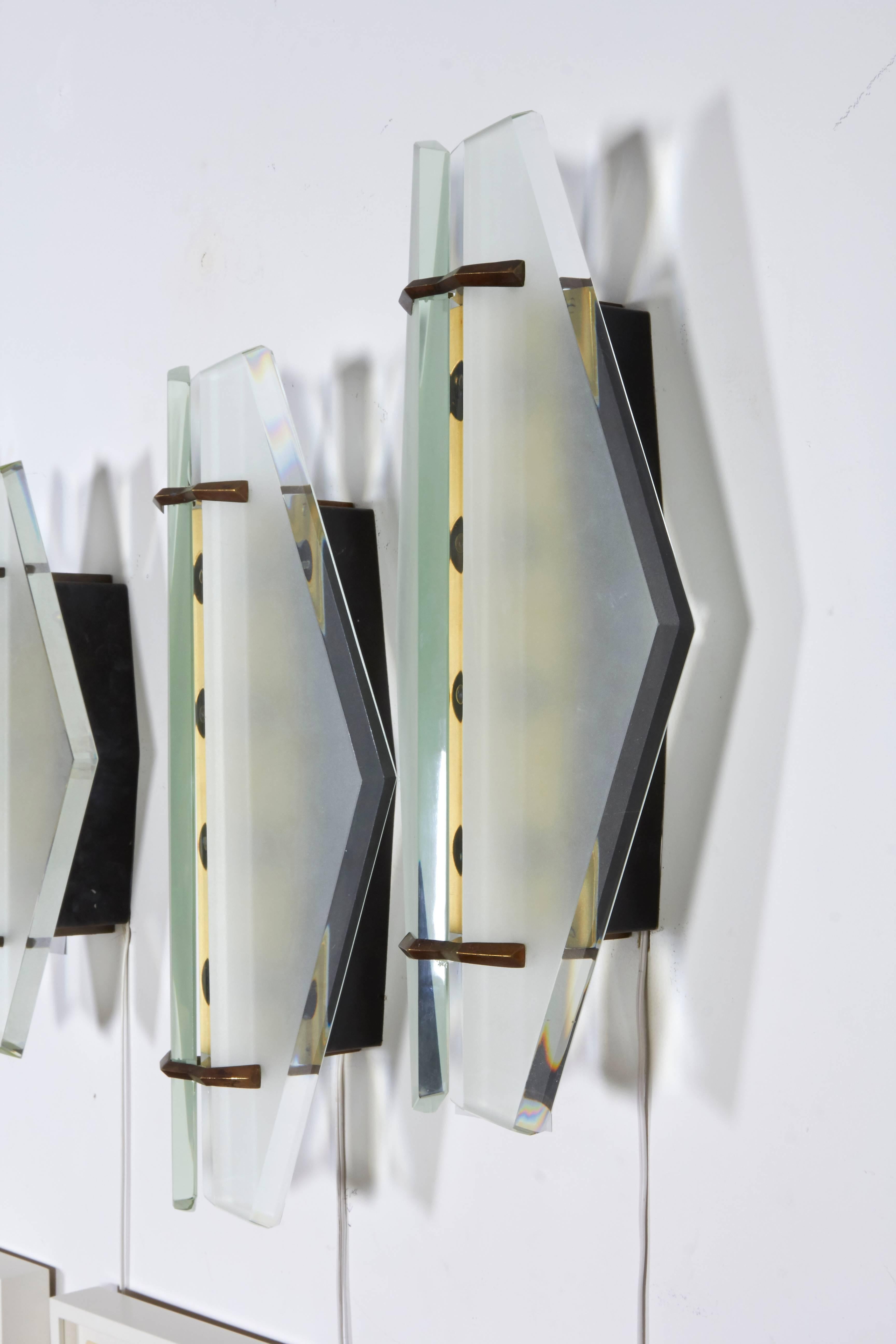 Beveled Pair of Italian Mid-Century Sconces Attributed to Max Ingrand for Fontana Arte