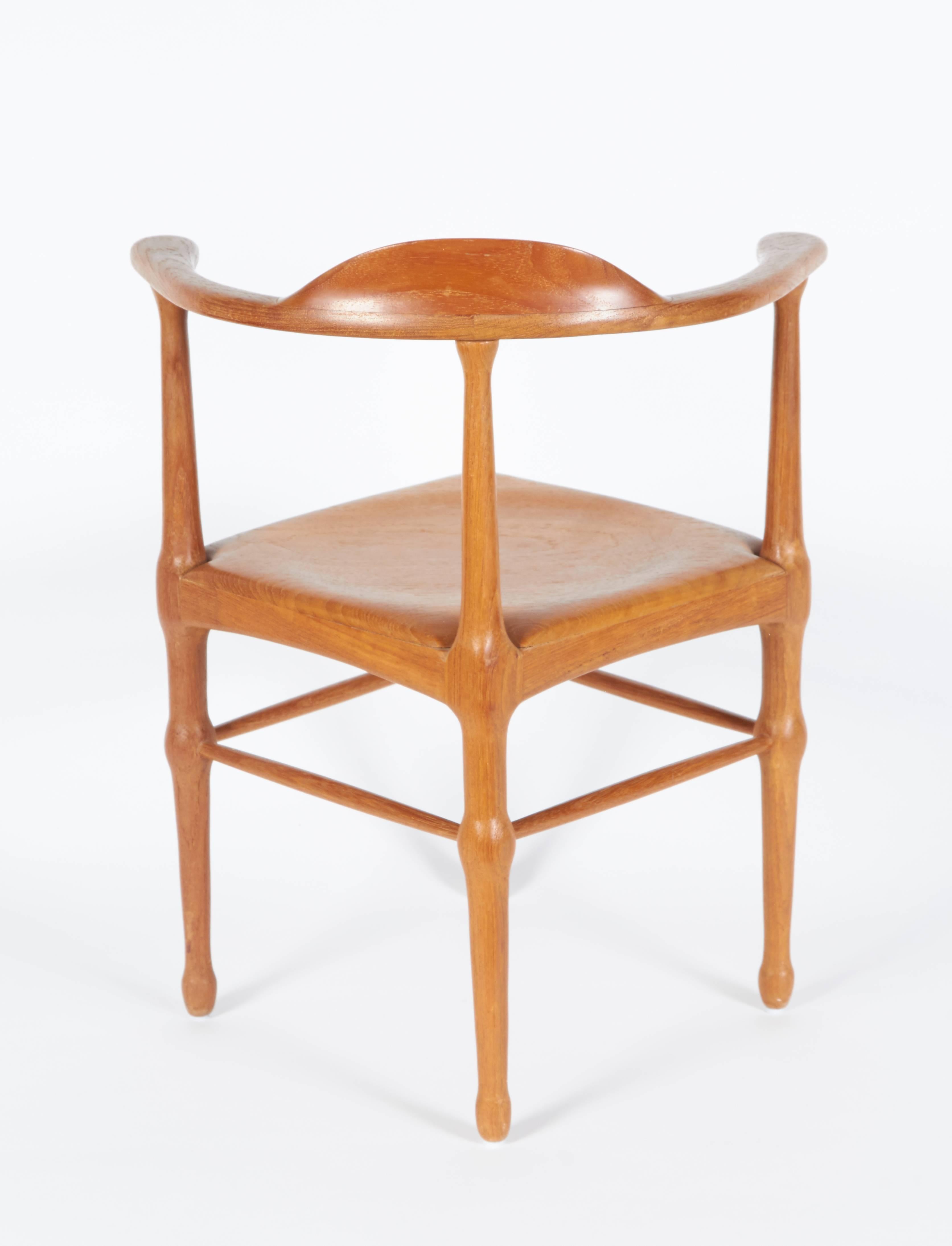 Scandinavian Modern Vintage Model of Danish Mid-Century Corner Chair For Sale