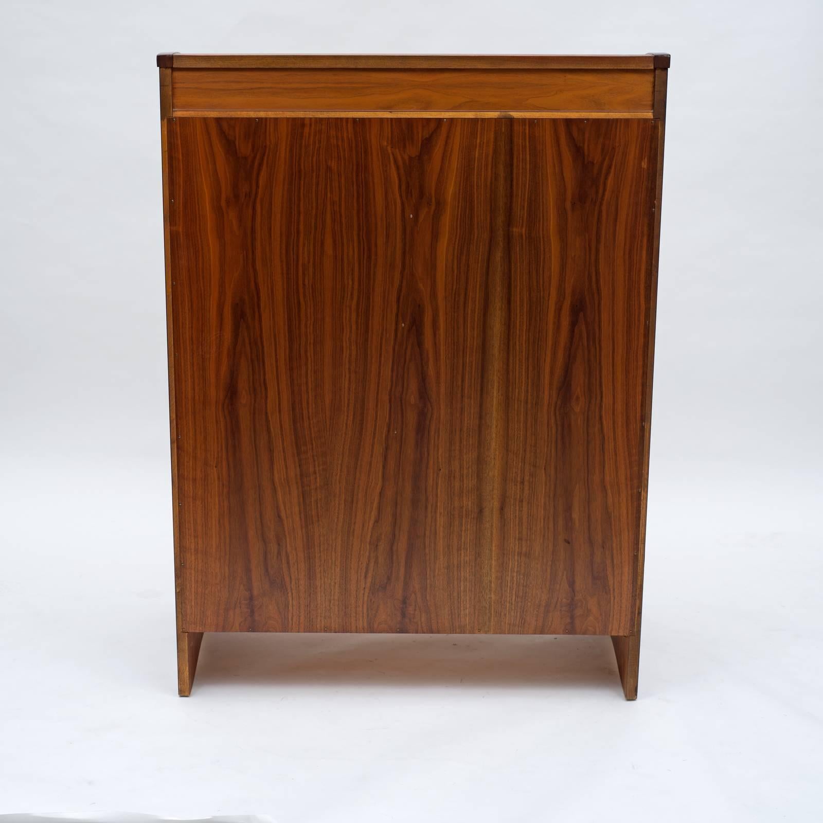 George Nakashima Walnut Tall Chest of Drawers for Widdicomb, USA, 1960s In Excellent Condition In New York, NY
