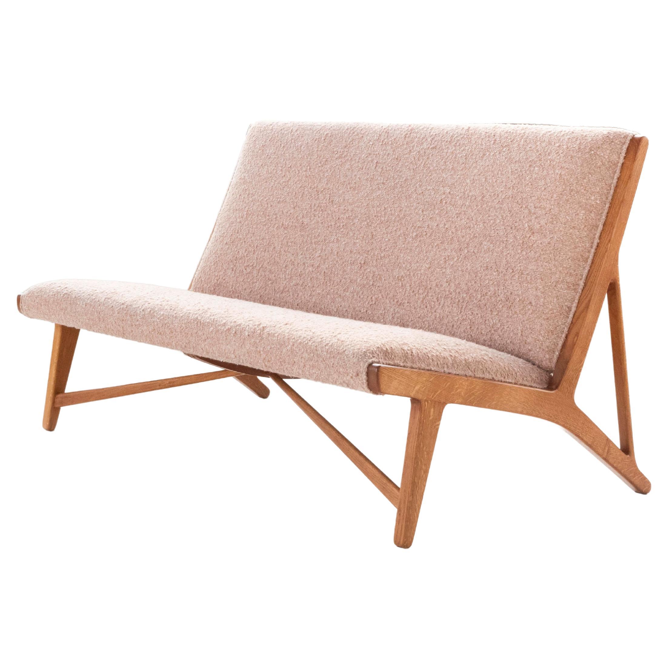 Hans J. Wegner "JH 555" Pair of Oak Settees for Johannes Hansen, Denmark 1950's For Sale