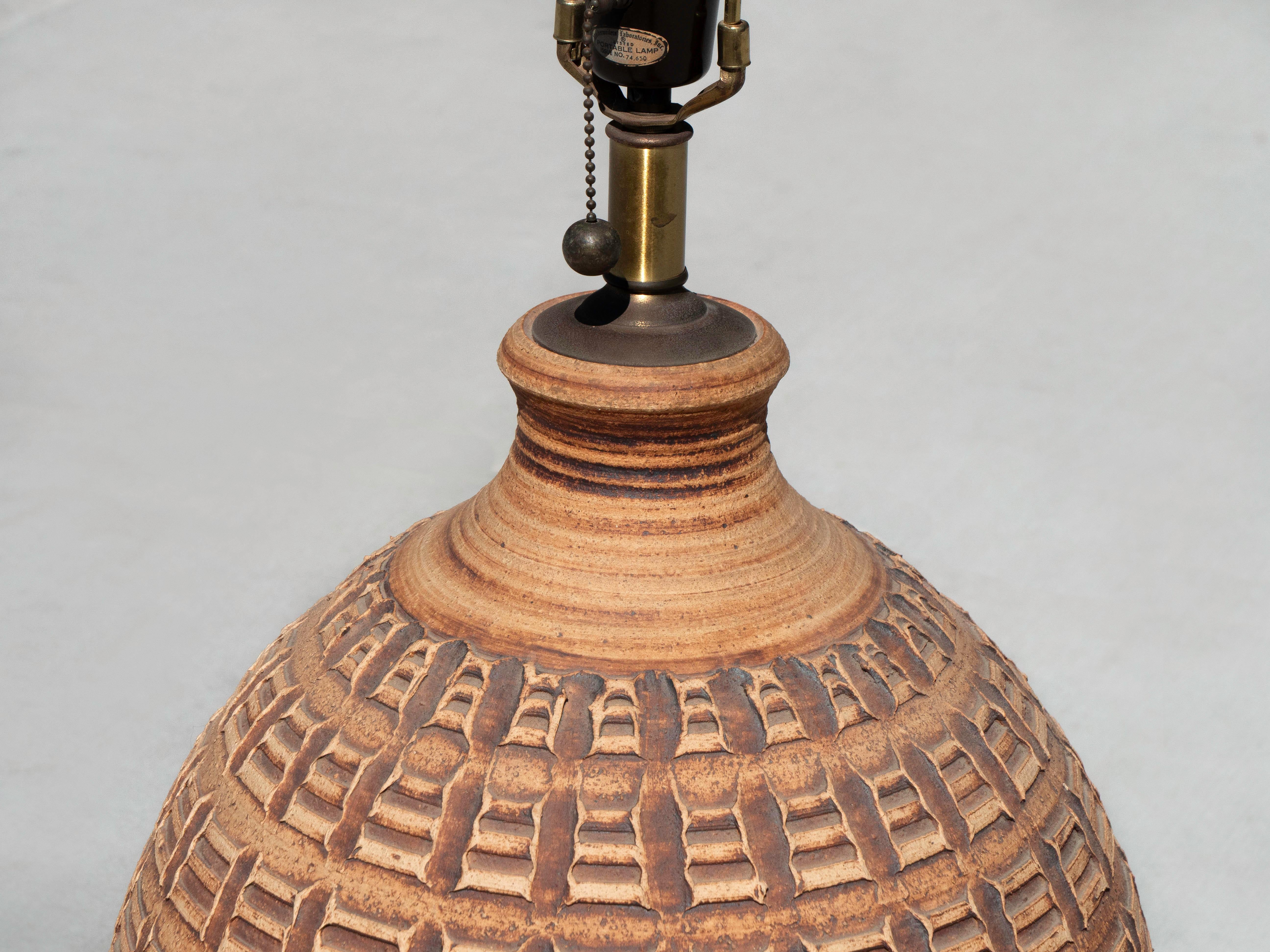 Bob Kinzie Affiliated Craftsmen Large Stoneware Table Lamp, California 1960's For Sale 2
