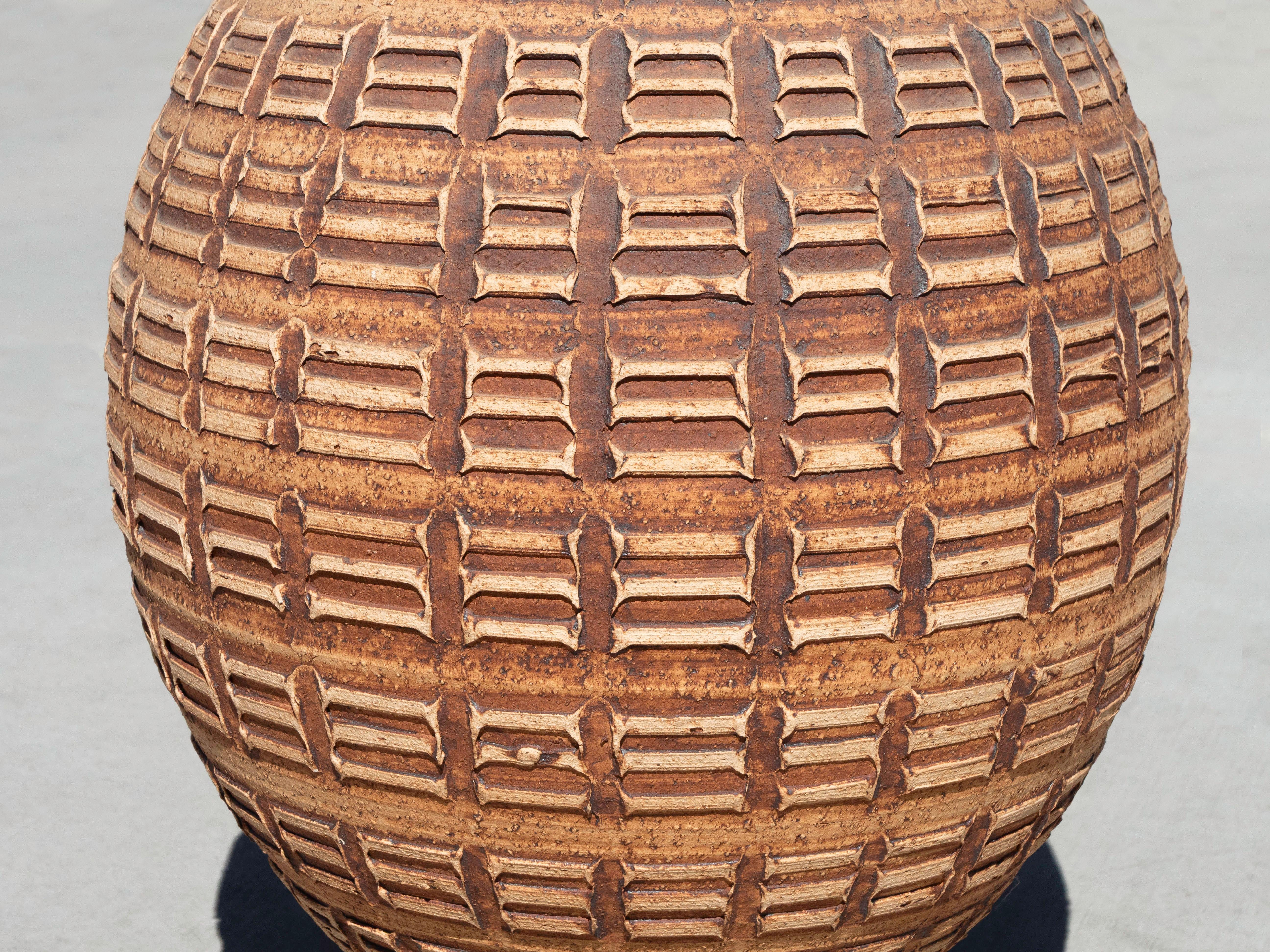 American Bob Kinzie Affiliated Craftsmen Large Stoneware Table Lamp, California 1960's For Sale