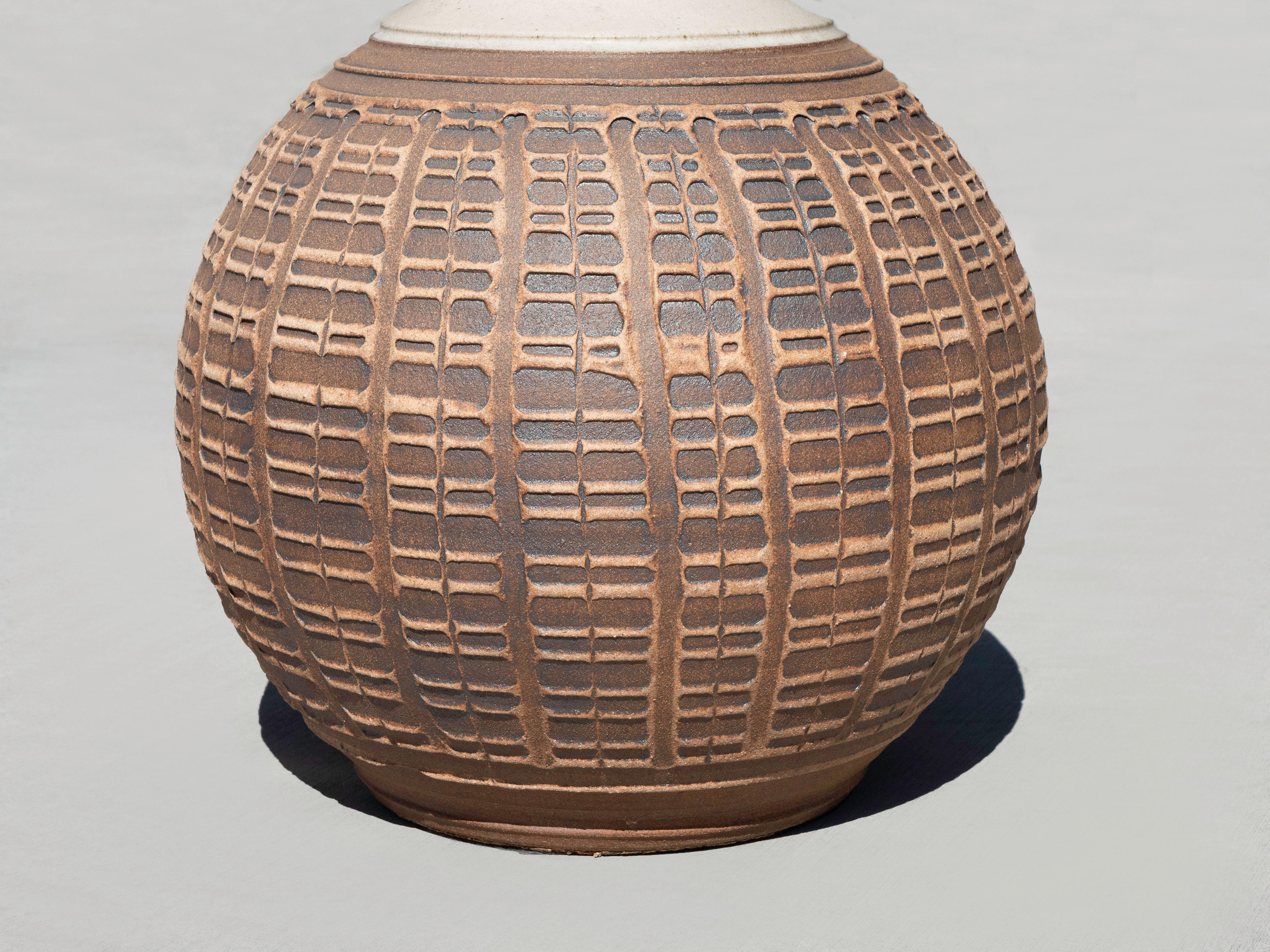 American Bob Kinzie Stoneware Table Lamp for Affiliated Craftsmen, California 1960's For Sale