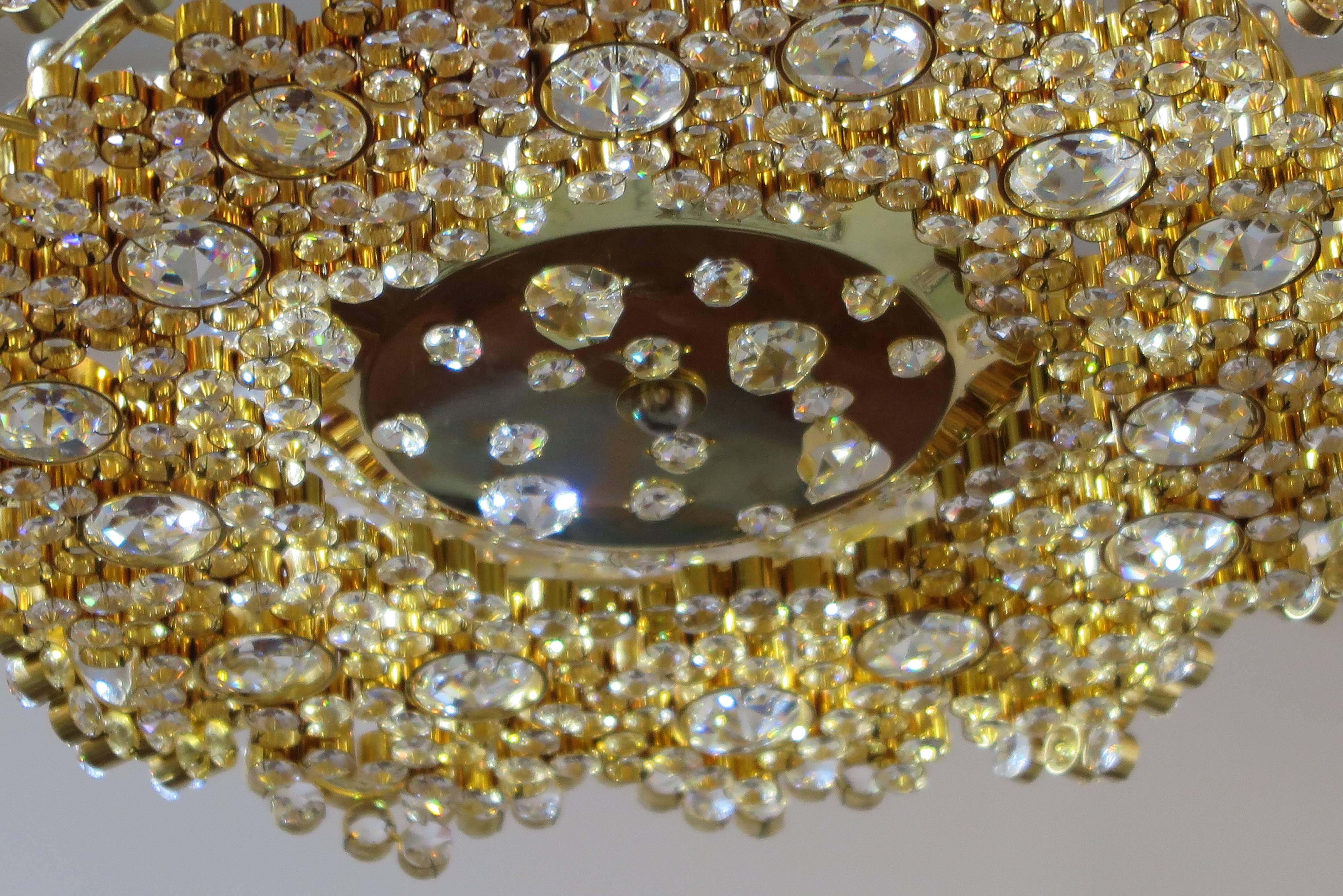 Mid-Century Modern Jewel like Chandelier with Hundreds of Crystals In Good Condition For Sale In New York, NY