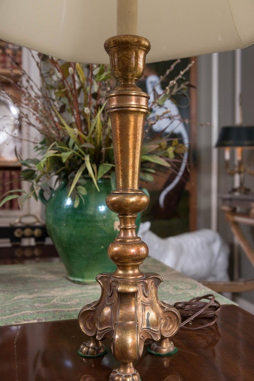 Burnished 20th Century Baroque Style Table Lamp with Shade For Sale