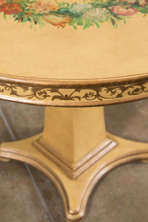 Gilded and Paint-Decorated Pedestal Table For Sale 1