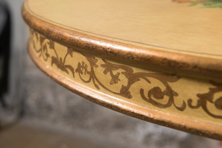 Gilded and Paint-Decorated Pedestal Table For Sale 2
