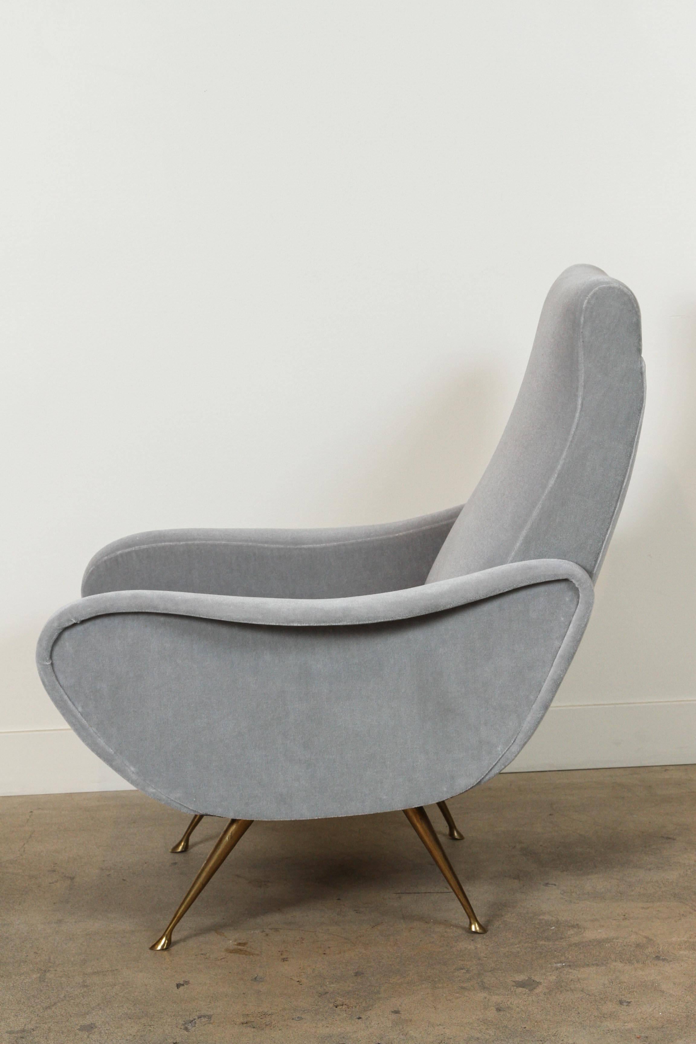 Mid-Century Modern Pair of Italian Lounge Chairs in Platinum Mohair