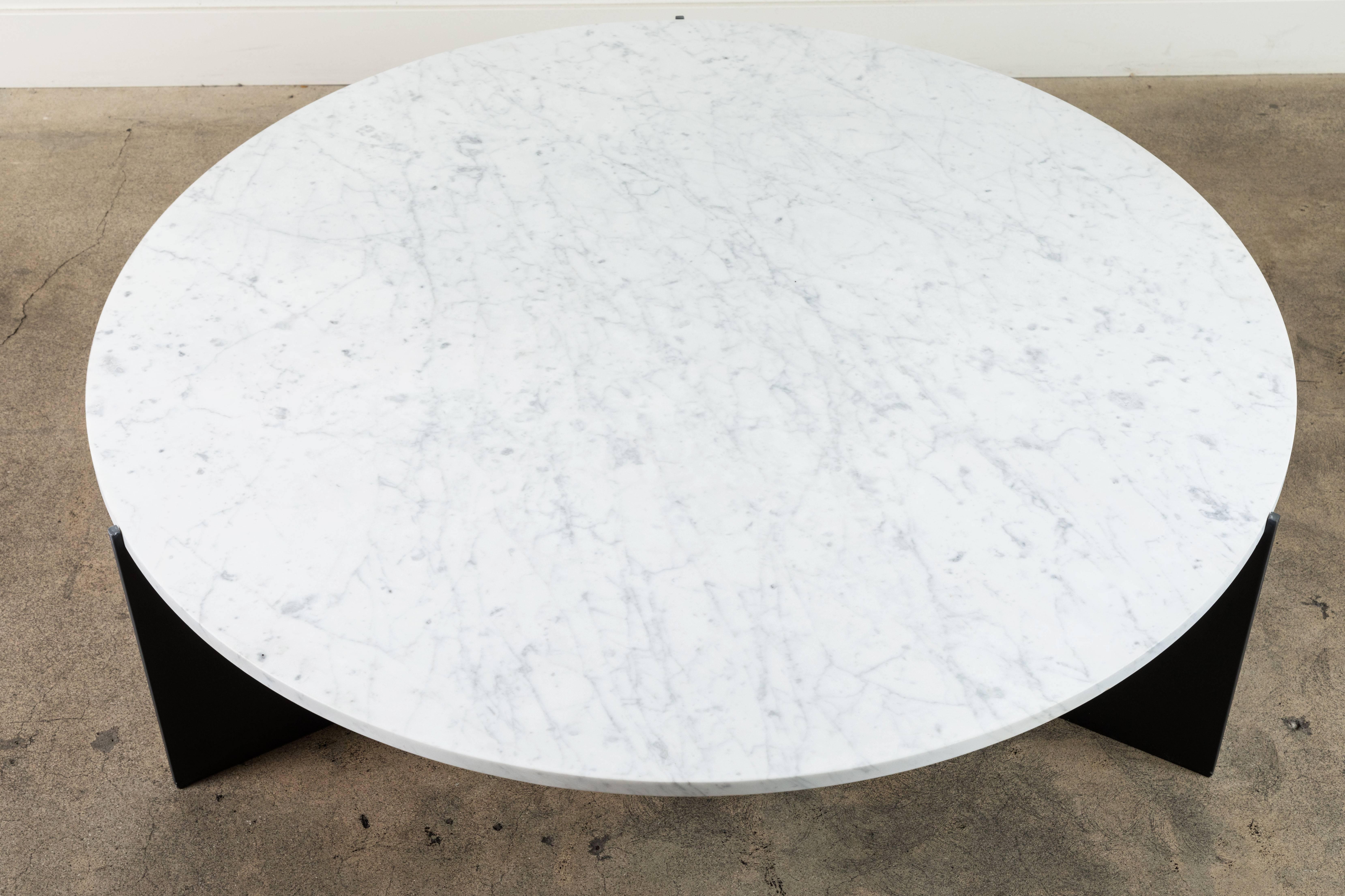 Eclipse Coffee Table in Blackened Steel and Carrara Marble by Ten10 In Excellent Condition In Los Angeles, CA