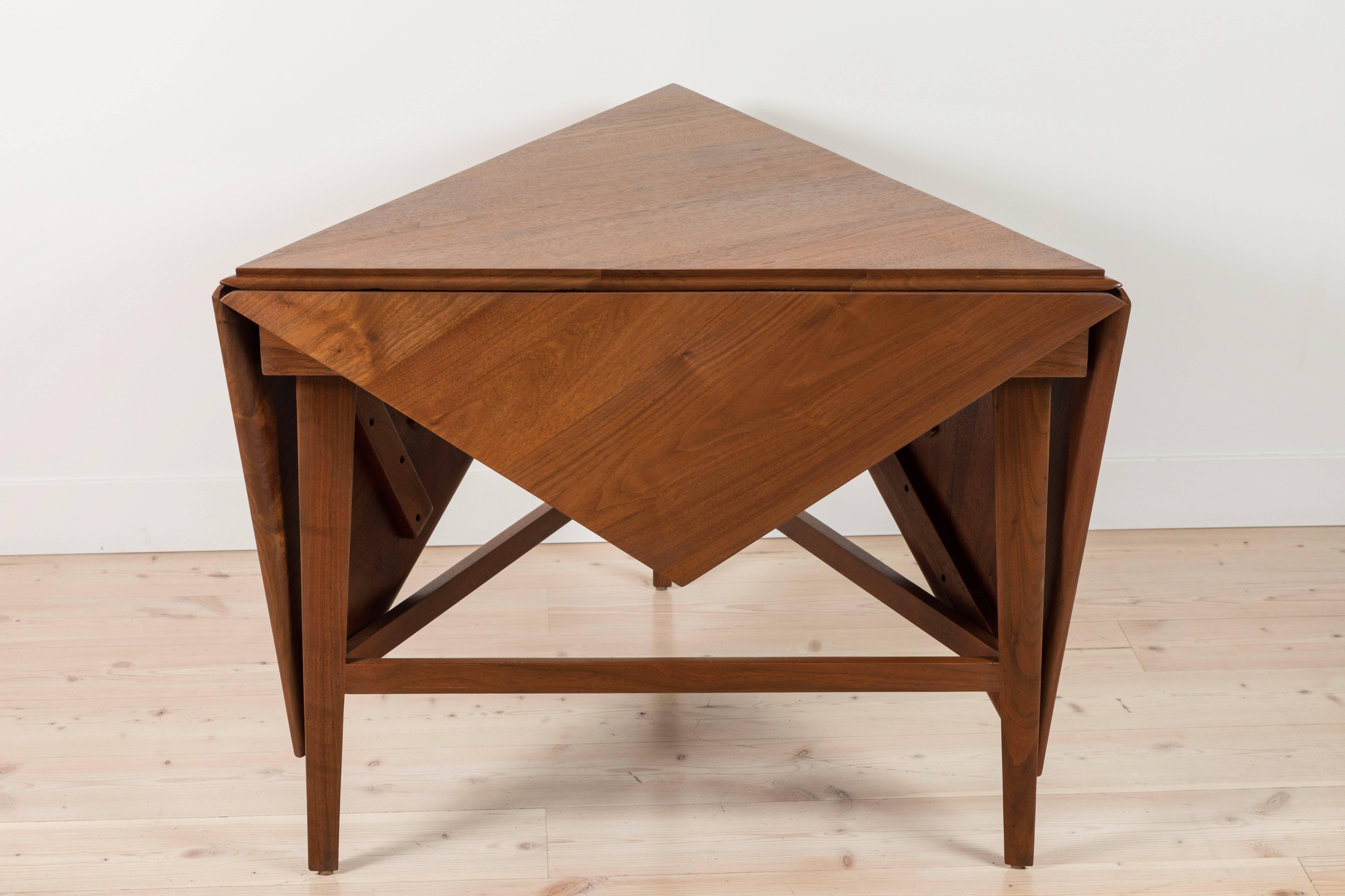 Midcentury Angular Walnut Drop Leaf Table Attributed to Dunbar In Excellent Condition In Los Angeles, CA