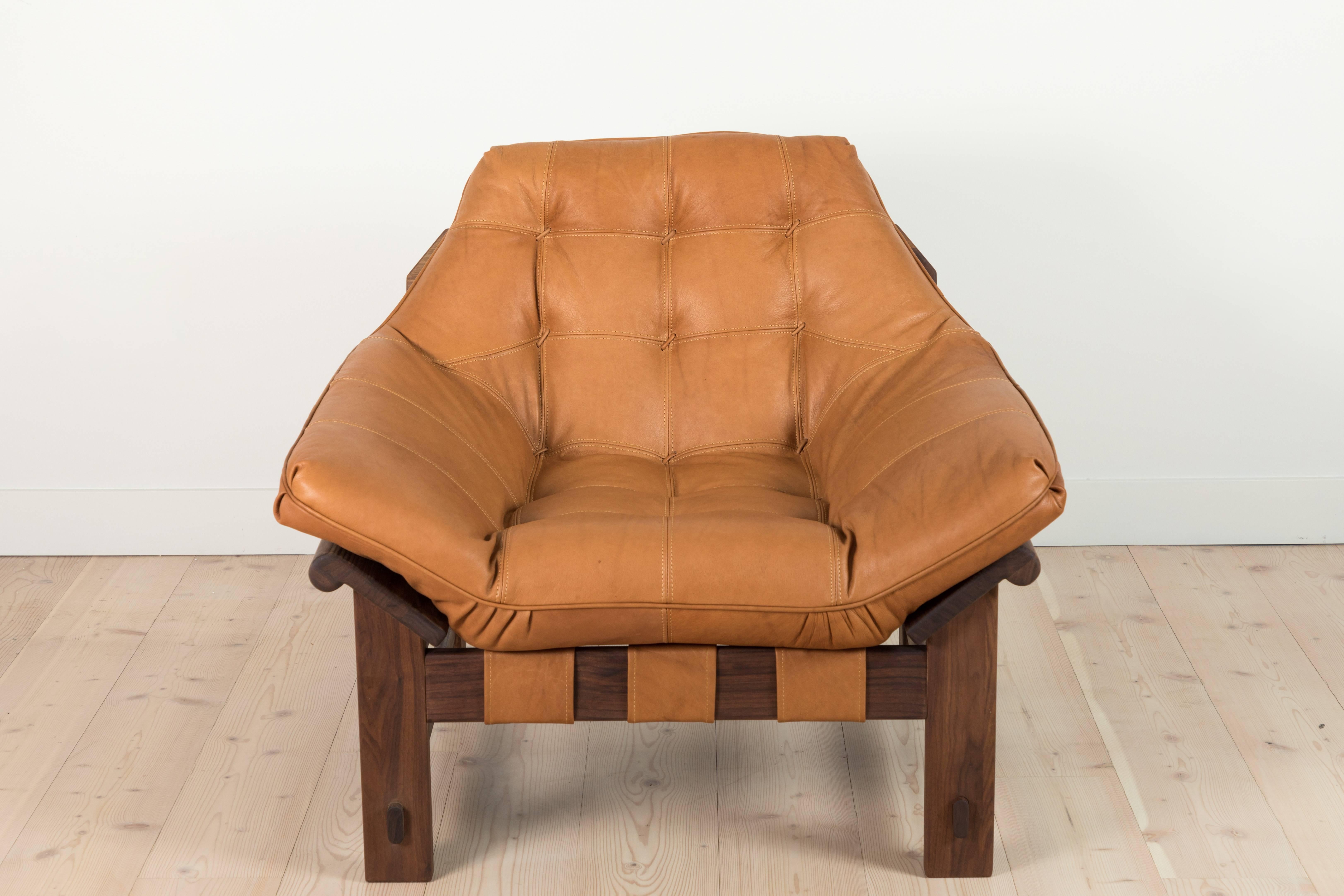 American Pair of Leather and Oiled Walnut Ojai Lounge Chairs by Lawson-Fenning