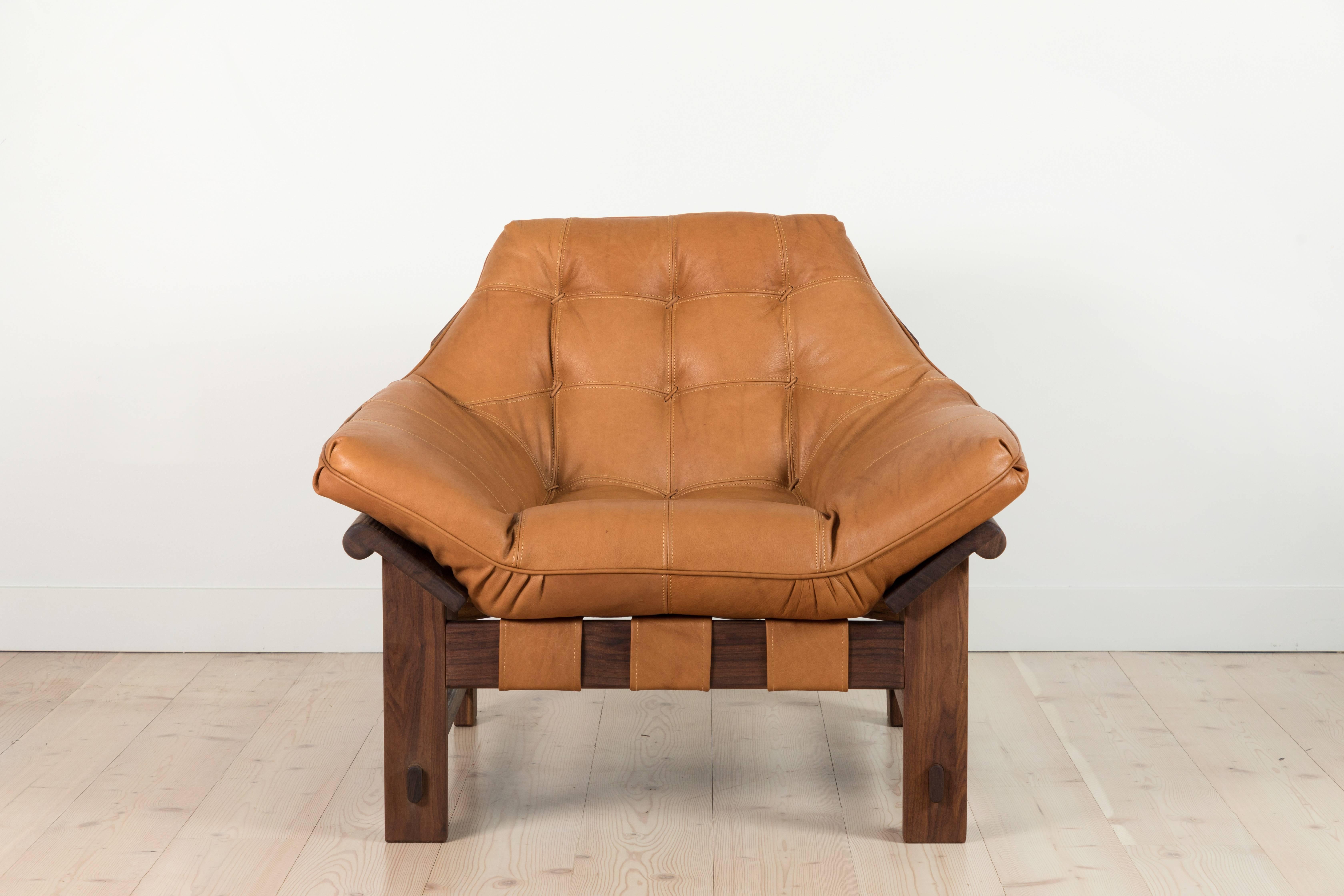 Mid-Century Modern Pair of Leather and Oiled Walnut Ojai Lounge Chairs by Lawson-Fenning