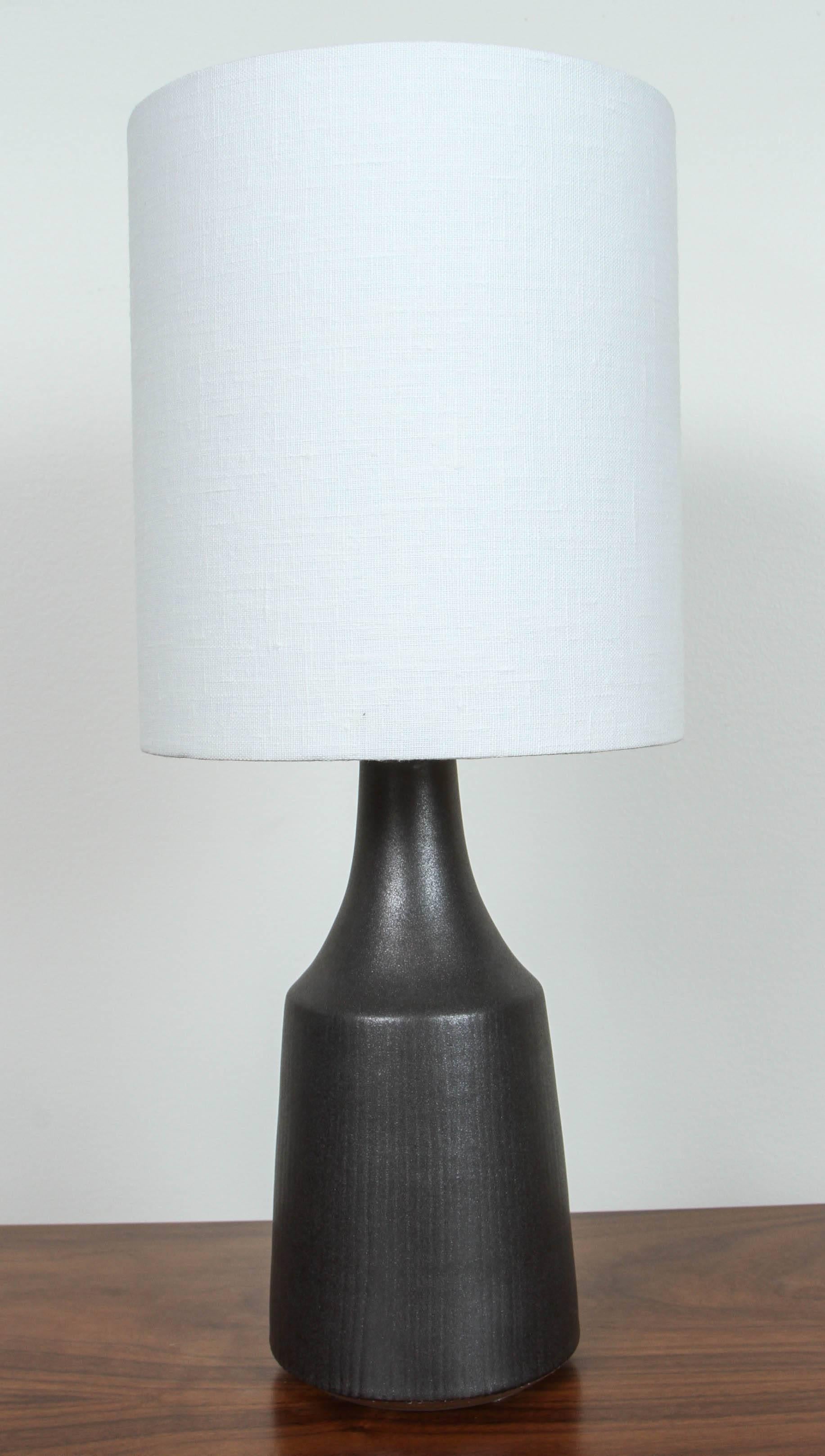 „Klassische“ Lampe von Victoria Morris für Lawson-Fenning (Moderne der Mitte des Jahrhunderts)