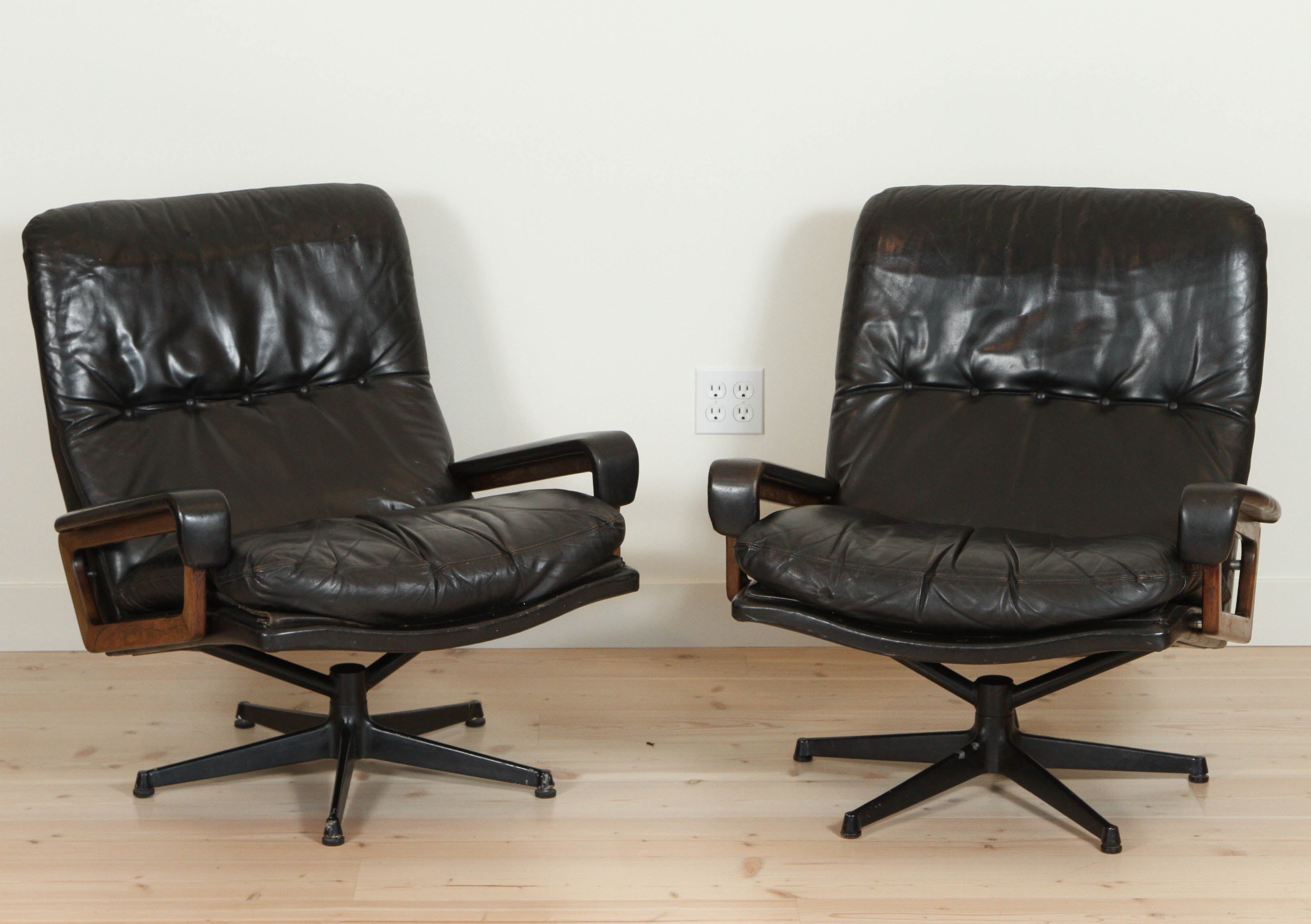 Pair of Rare King Chairs by Andre Vandenbueck for Strassel International