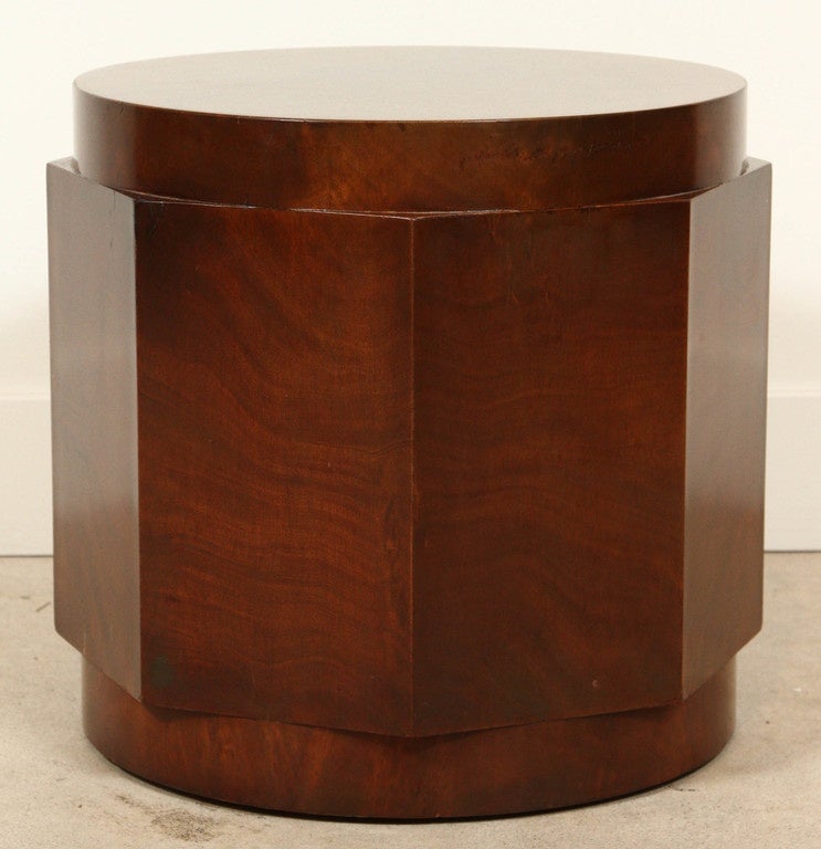 Octogonal Walnut Burl Pedestal Side Table by Dunbar In Excellent Condition In Los Angeles, CA