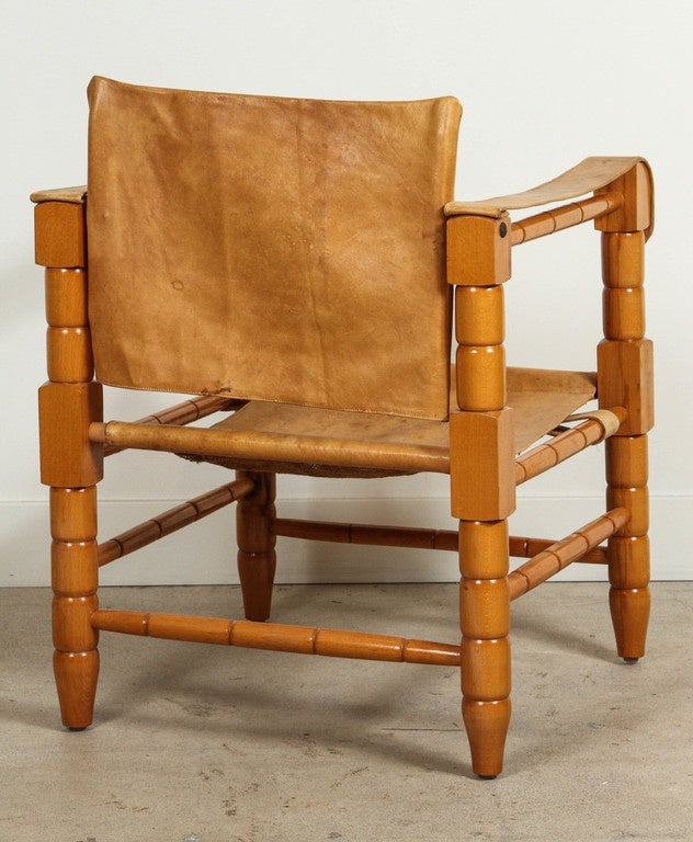 Pair of Leather and Oak Safari Chairs In Good Condition In Los Angeles, CA