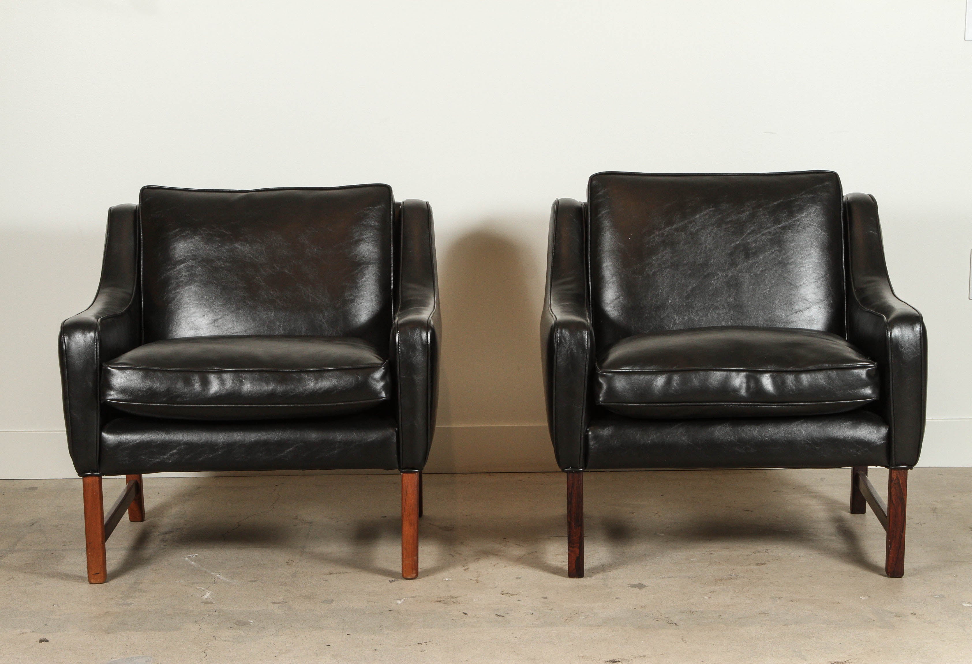 Pair of Rosewood Club Chairs by Frederik Kayser for Vatne Mobler