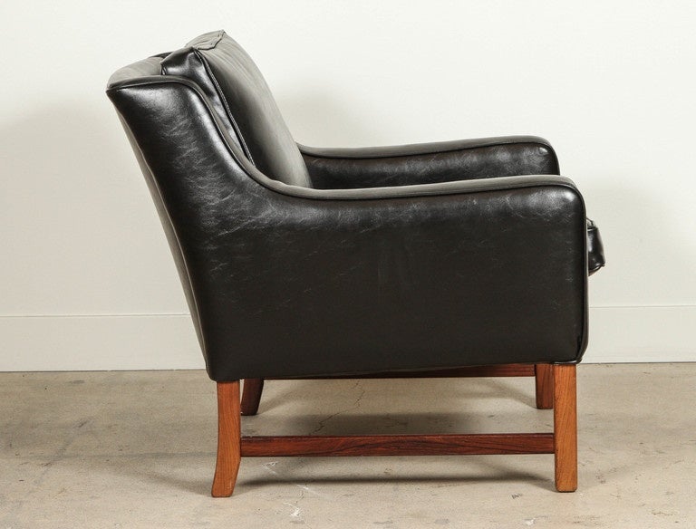Pair of Rosewood Club Chairs by Frederik Kayser for Vatne Mobler In Excellent Condition In Los Angeles, CA