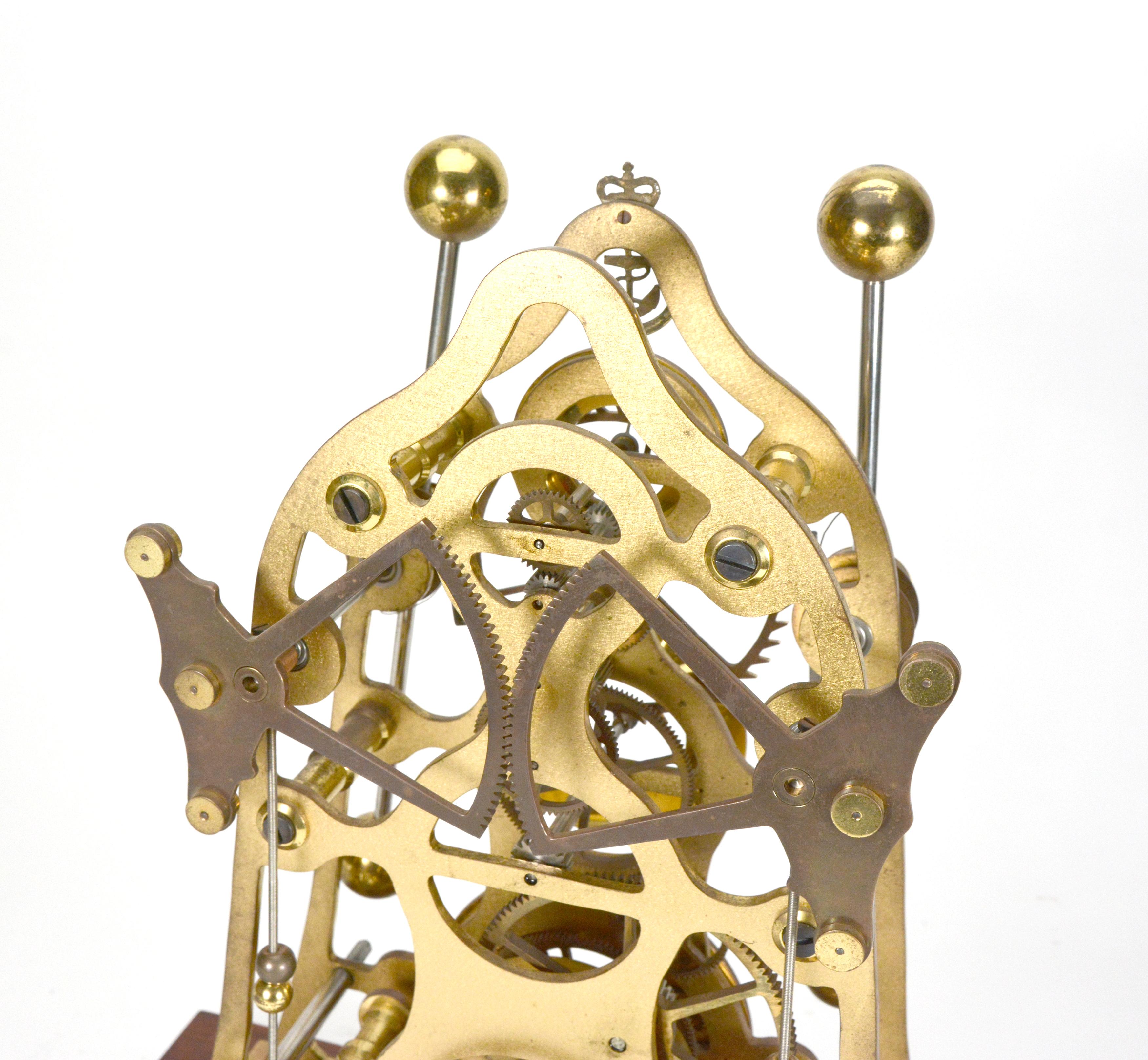 Horloge de sauterelle anglaise vintage Devon Harrison Grasshopper à double pendule squelette en vente 5