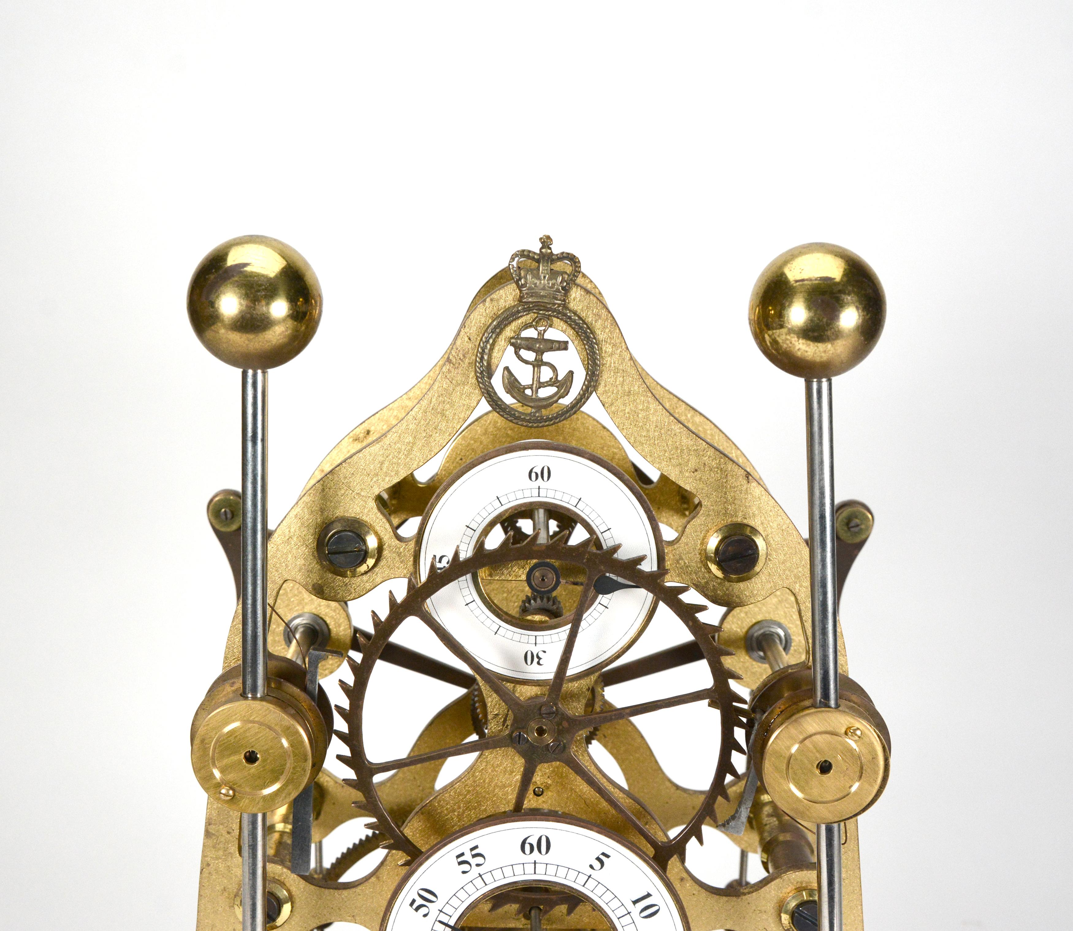 Fait main Horloge de sauterelle anglaise vintage Devon Harrison Grasshopper à double pendule squelette en vente