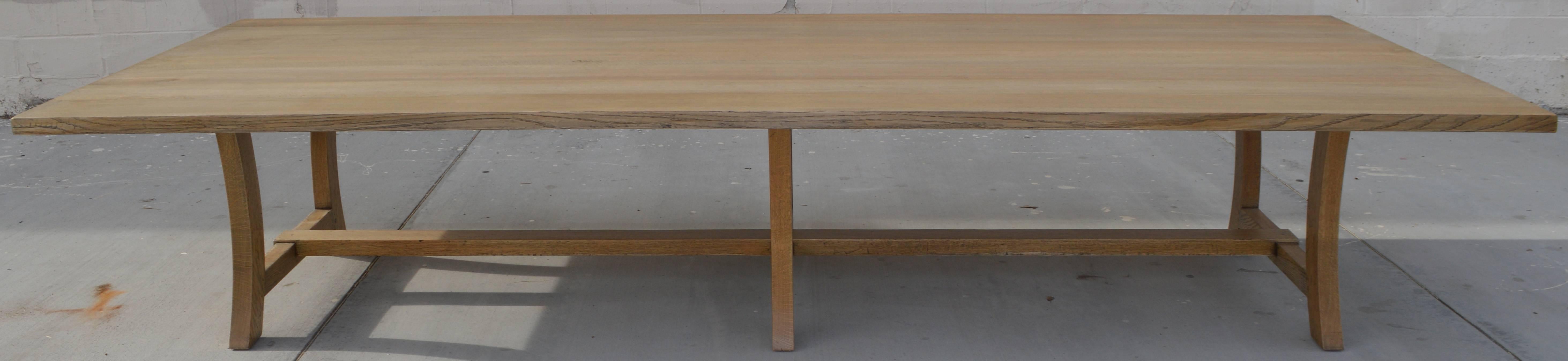 Custom Dining Table in Rift-Sawn White Oak In New Condition For Sale In Los Angeles, CA