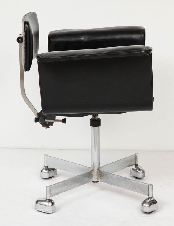Danish Leather Chair by Jørgen Rasmussen for Kevi 1