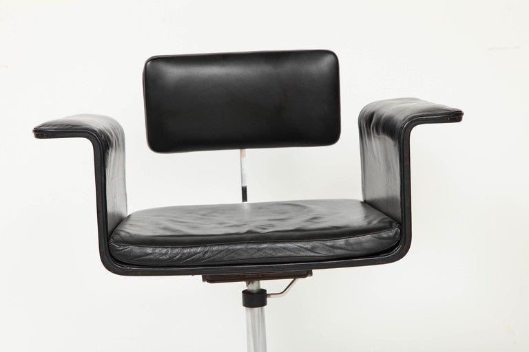 Danish Leather Chair by Jørgen Rasmussen for Kevi 3