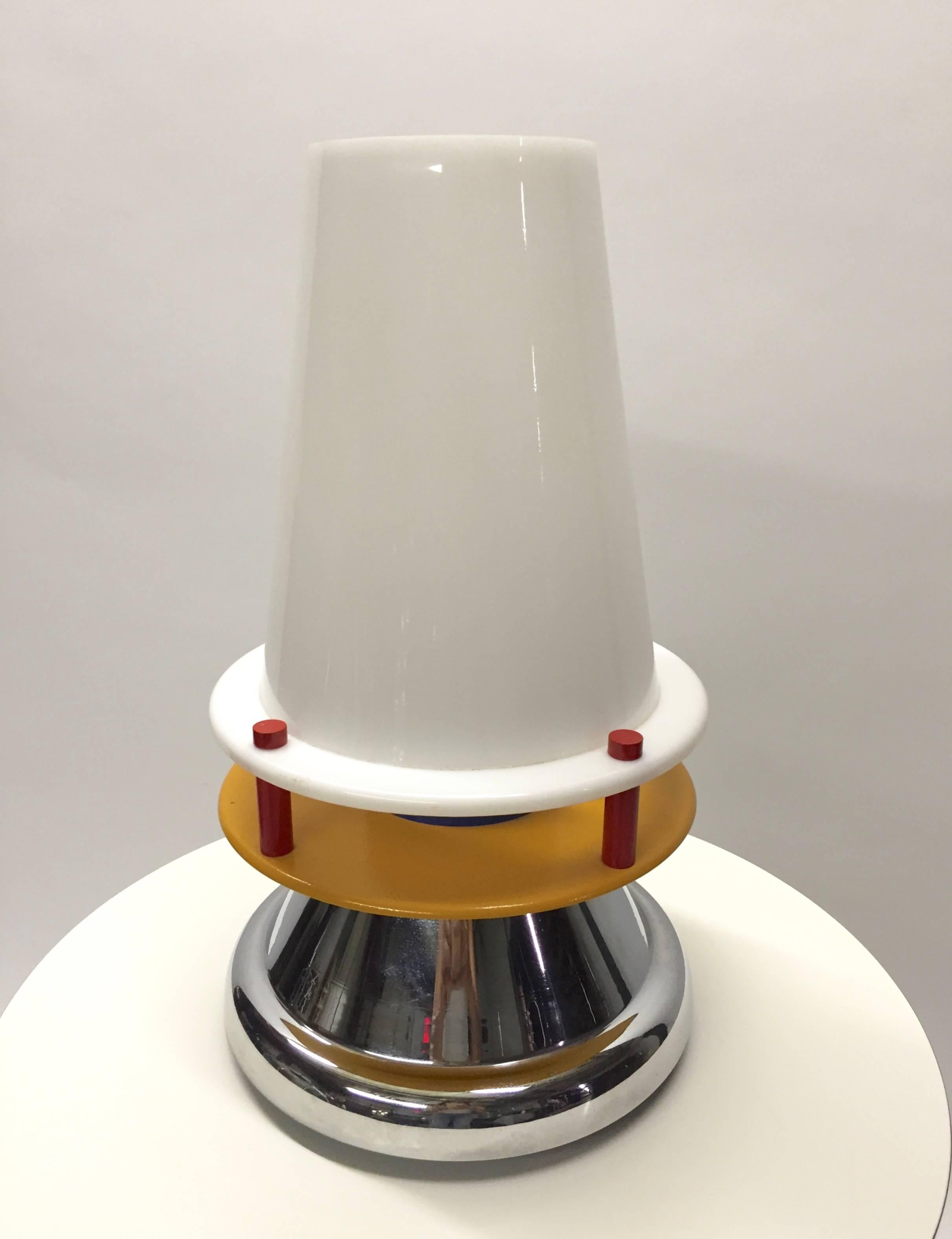 Mid-Century Modern Table Lamp by Nathalie du Pasquier for Memphis 1986 Made in Italy
