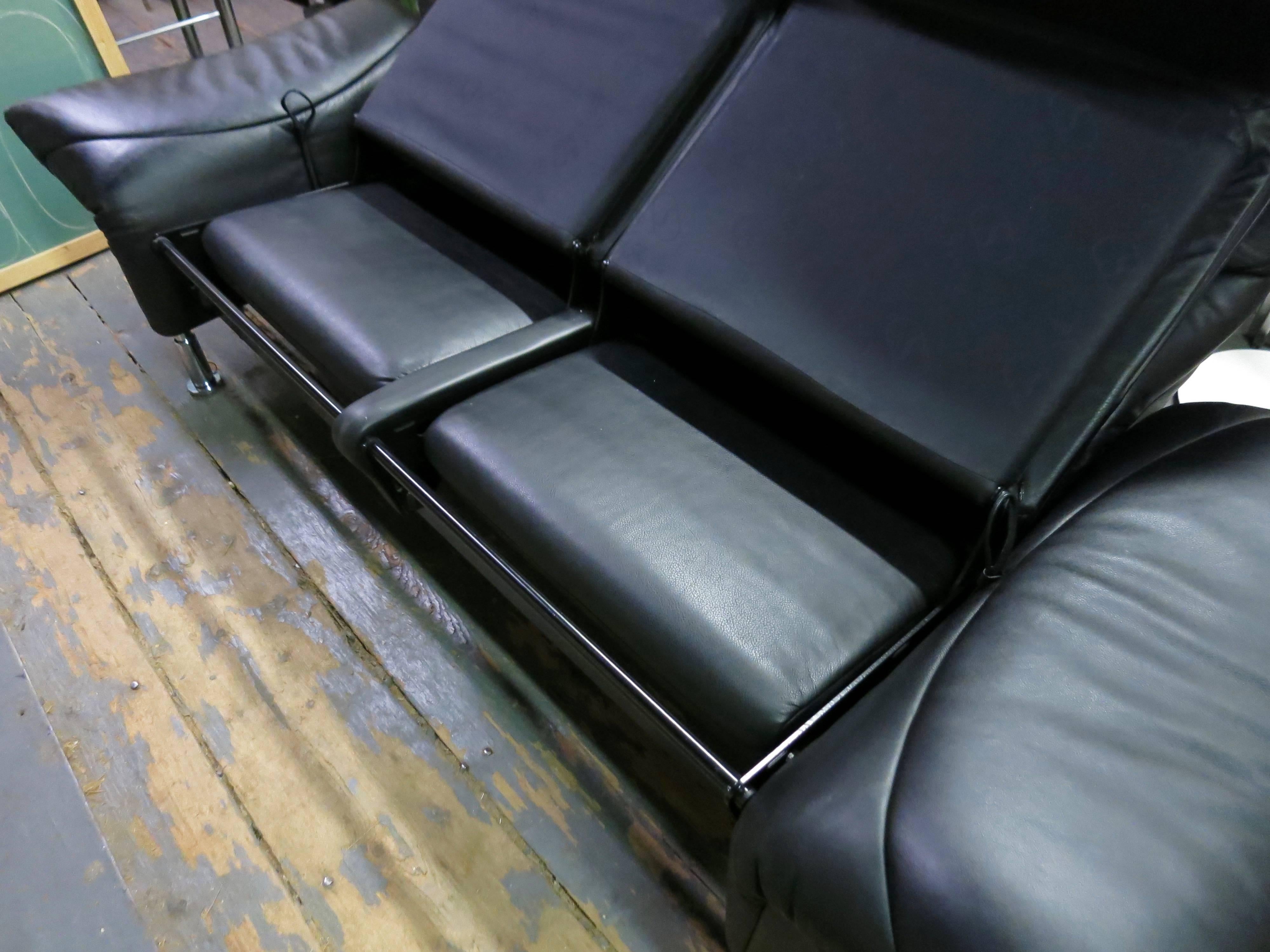 20th Century  Love Seat with  De Sede, stamped in the leather 1990s Made in Switzerland