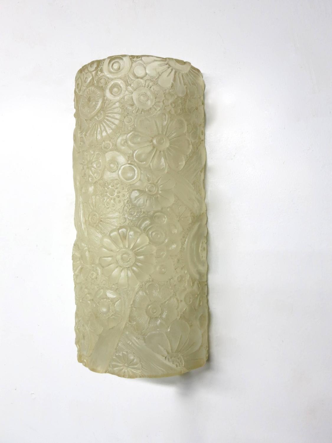 Single Resin Wall Sconce by Sirmos circa 1970 Made in USA For Sale at 1stdibs