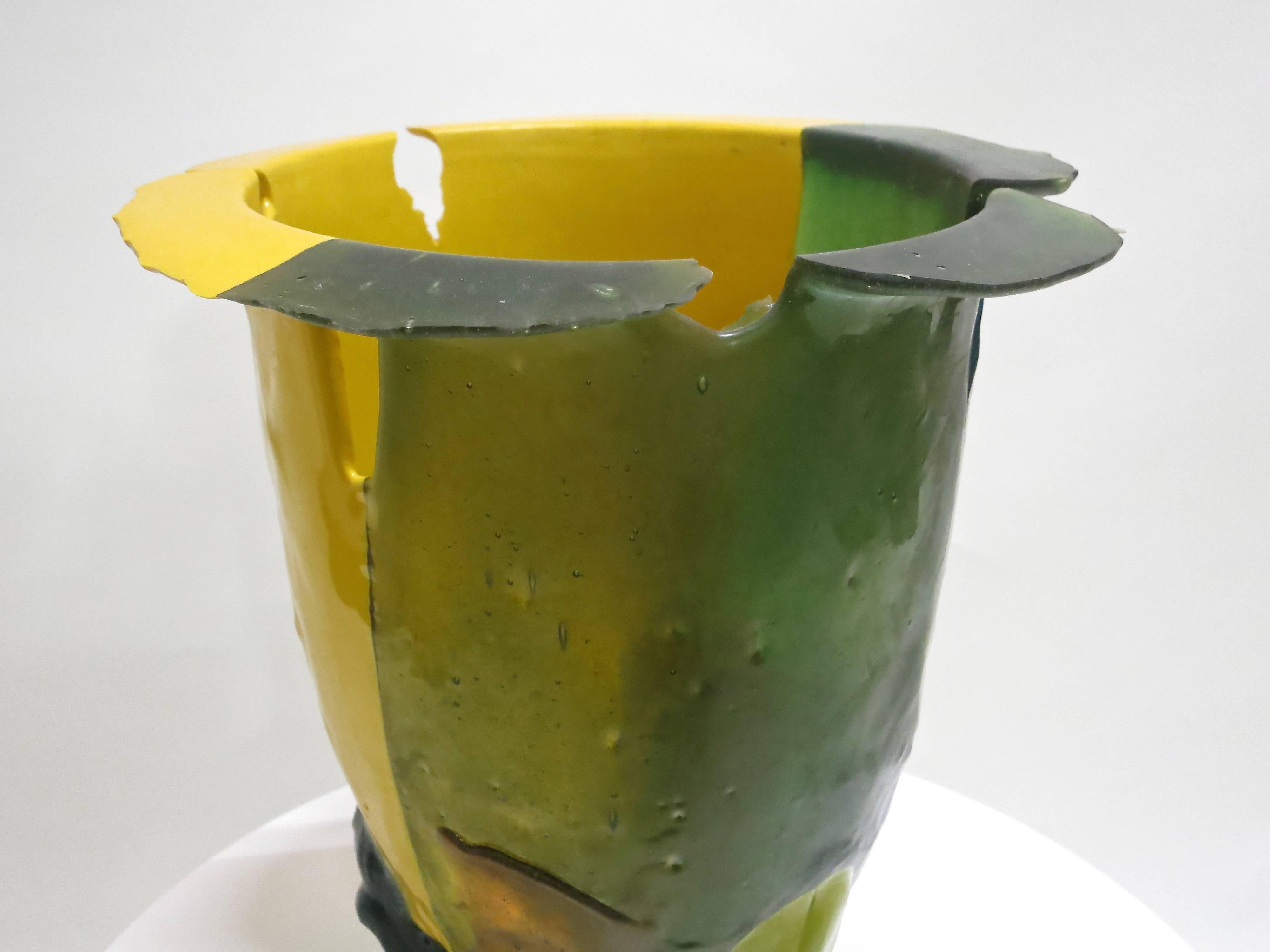 Vase Amazonia de l'artiste Gaetano Pesce, motif poisson, acheté dans les années 1990 à NY en vente 2