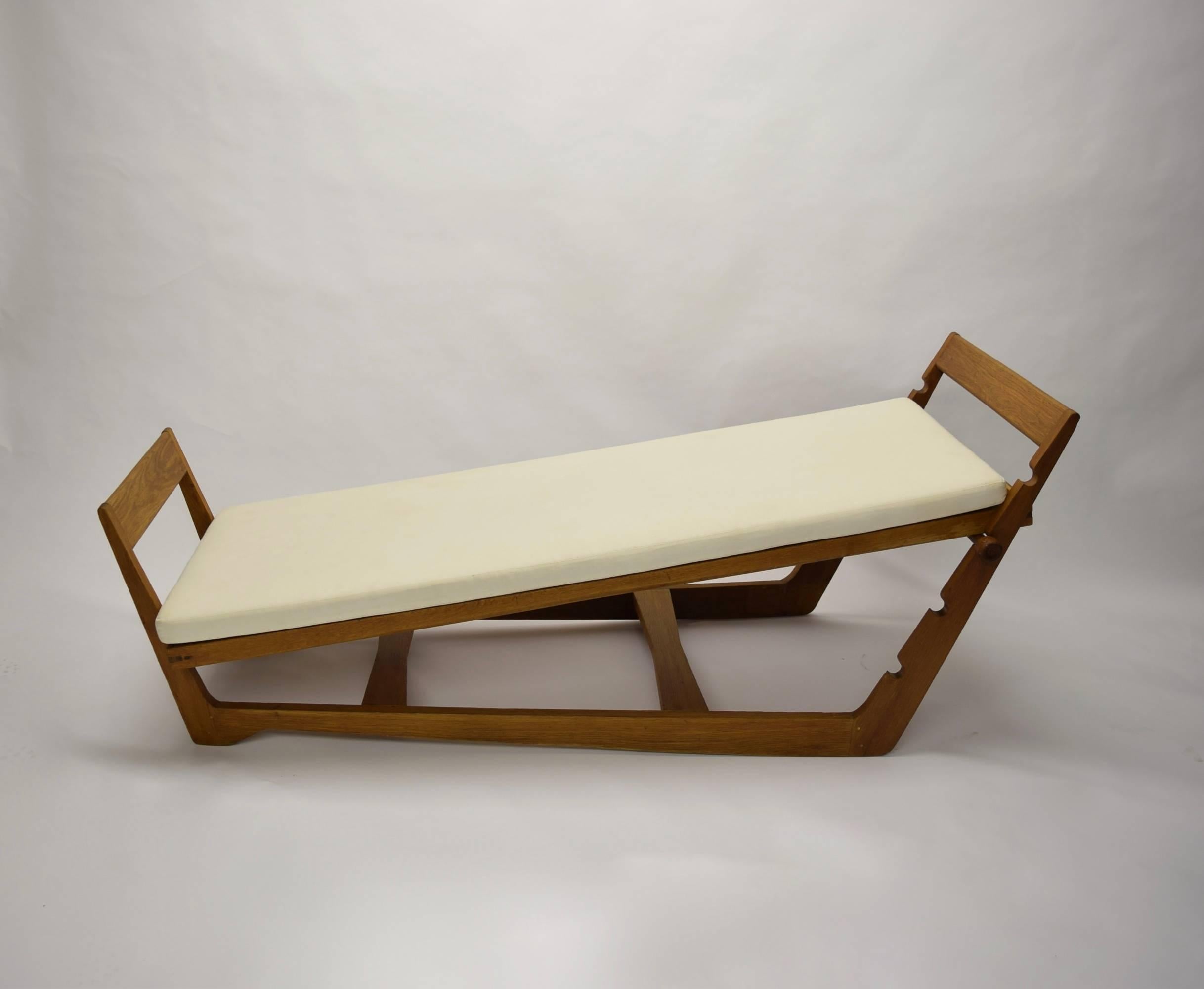 Oak Daybed designed by Maurice Pre, circa 1950, Made in France In Excellent Condition For Sale In Jersey City, NJ