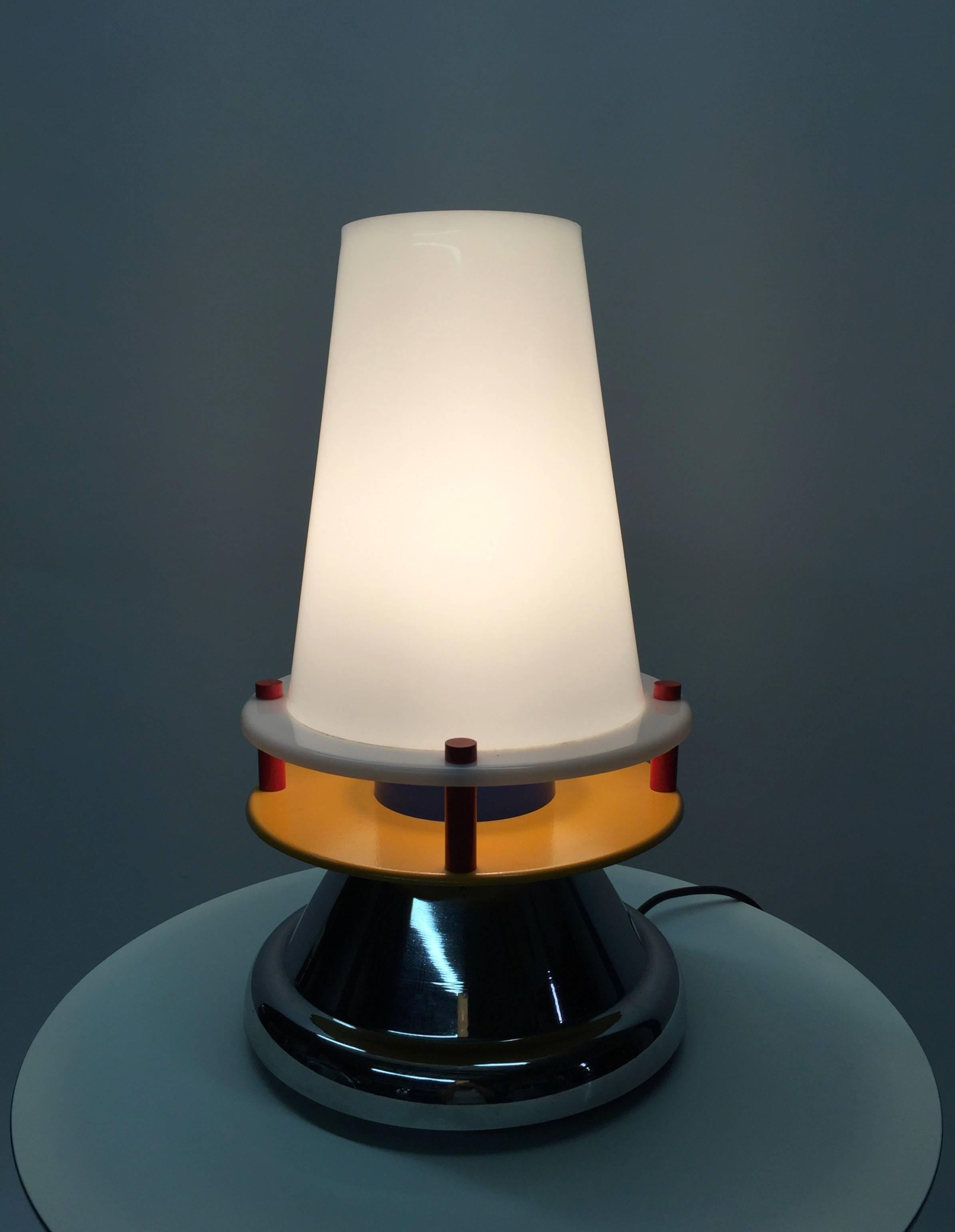 Table Lamp by Nathalie du Pasquier for Memphis 1986 Made in Italy In Excellent Condition In Jersey City, NJ