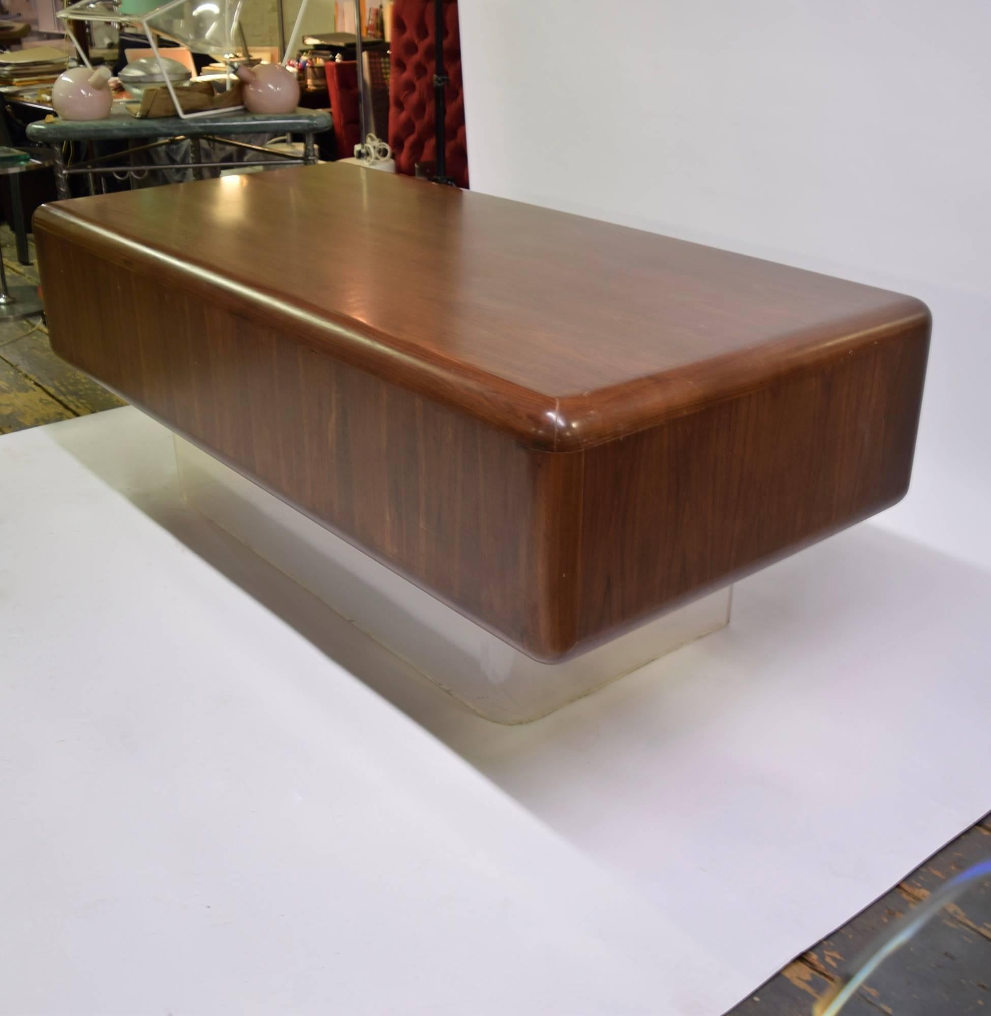 Mid-Century Modern Solid Walnut Desk Designed by Vladimir Kagan, circa 1965, Made in USA